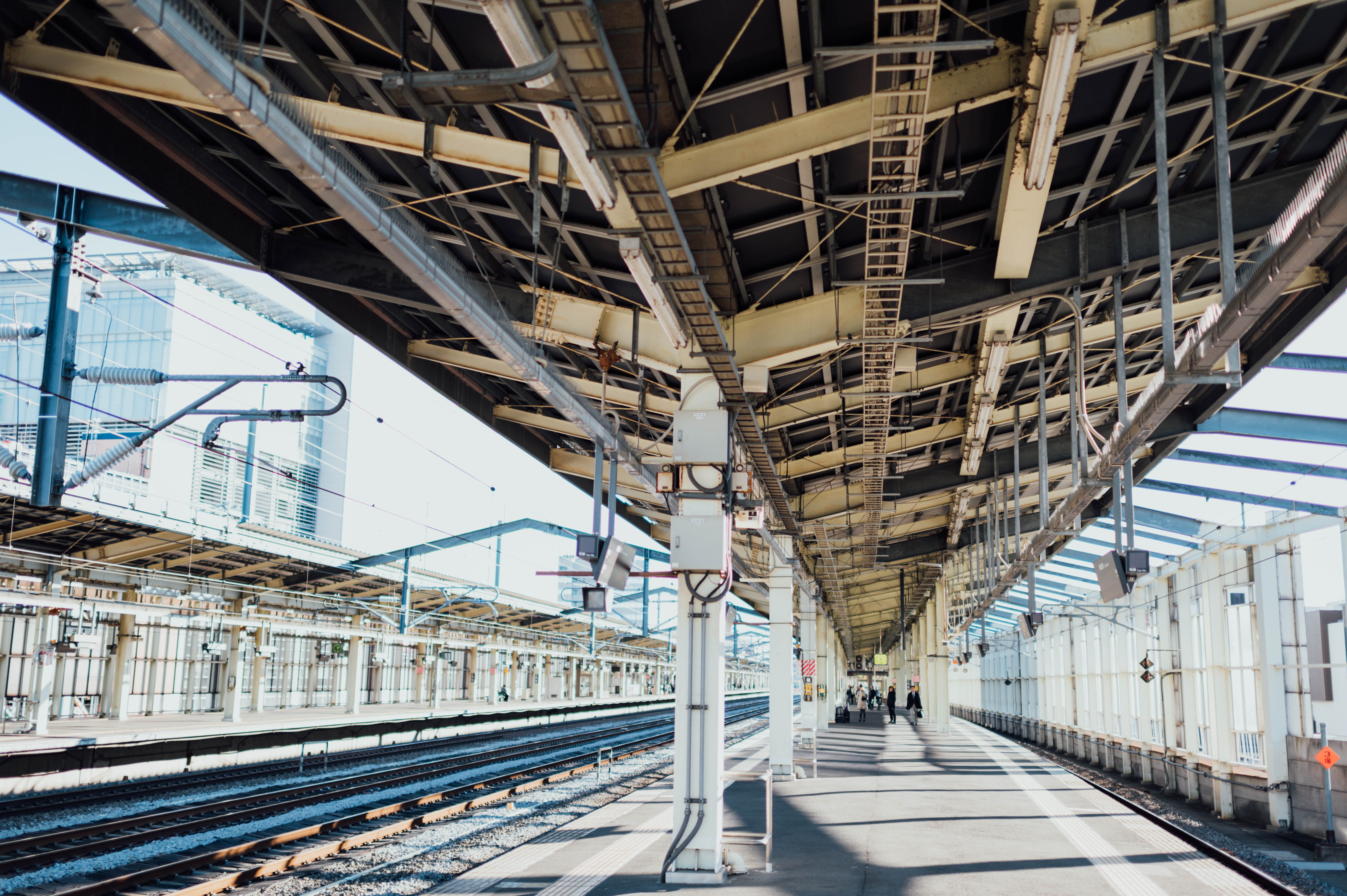 train, subway, construction, road, human, railroad station platform, public transportation, vehicle, daytime, pedestrian, 5K, travel, banister, transportation, HD Wallpaper