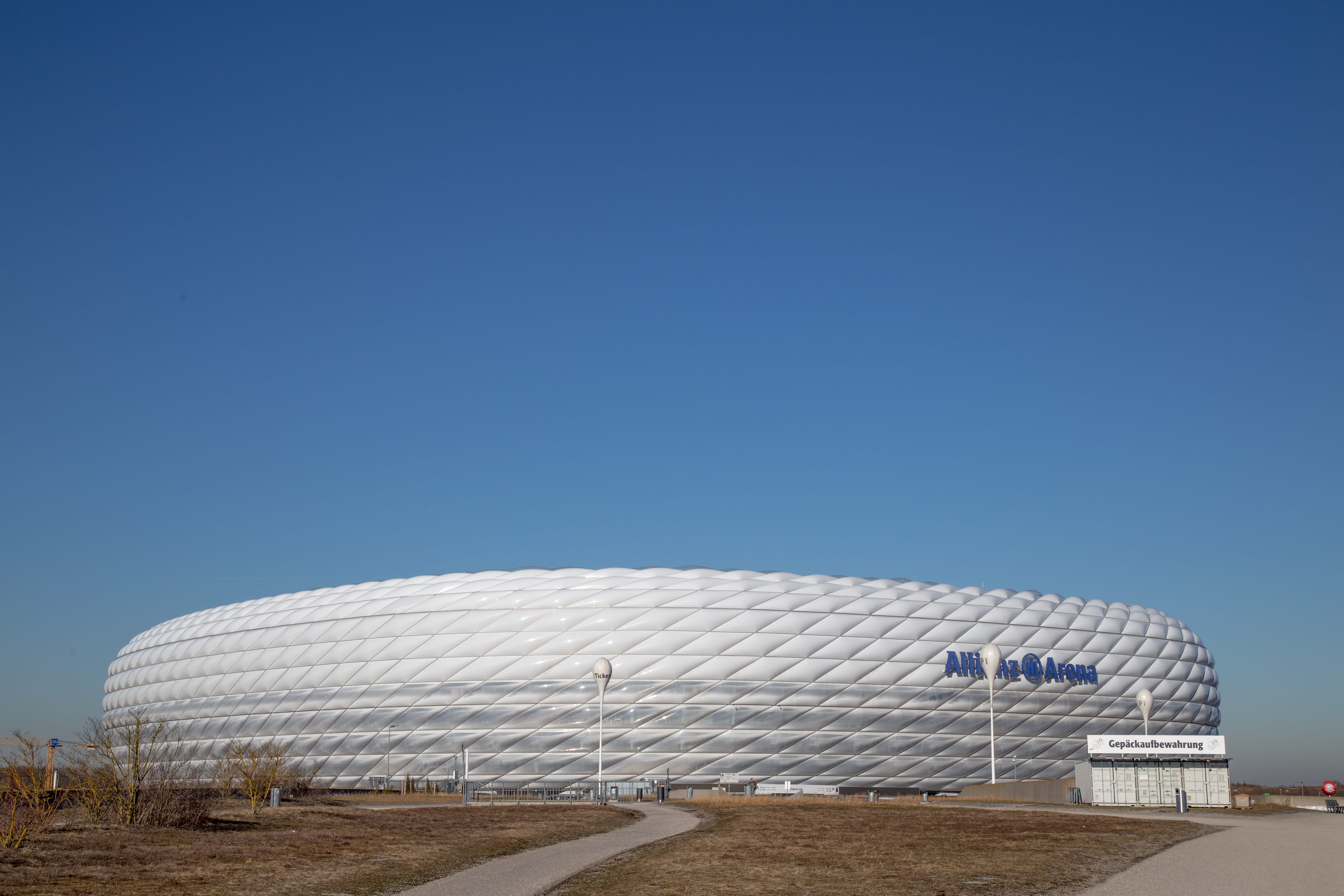 travel destinations, bunker, roof, building, building exterior, city, copy space, eclipse, blue, 5K, absence, outdoors, sunny, amphitheater, clear sky, HD Wallpaper
