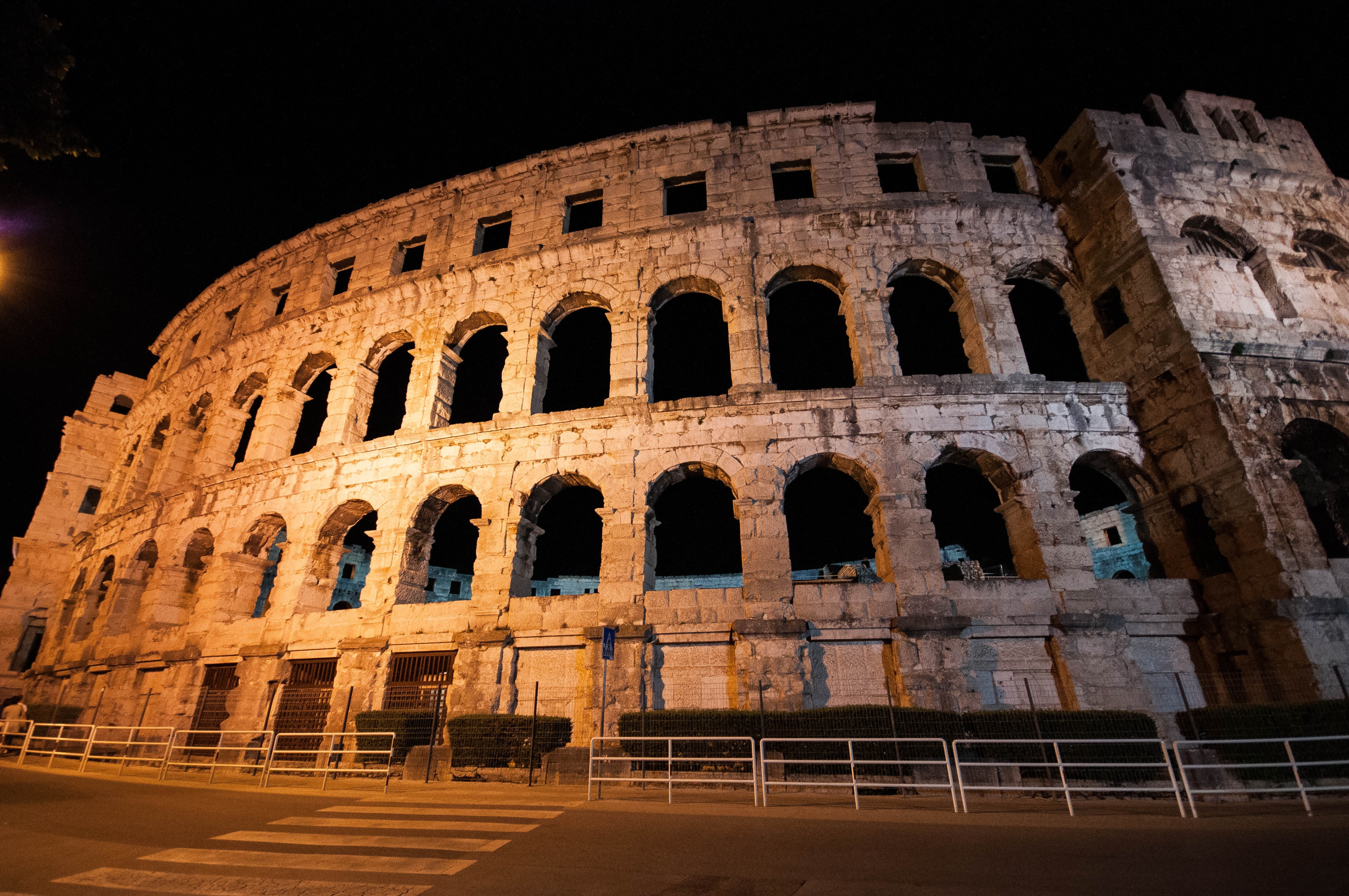 travel destinations, croatia, ruined, history, archaeology, night, old ruin, amphitheater, arts culture and entertainment, nature, building exterior, shadows, HD Wallpaper