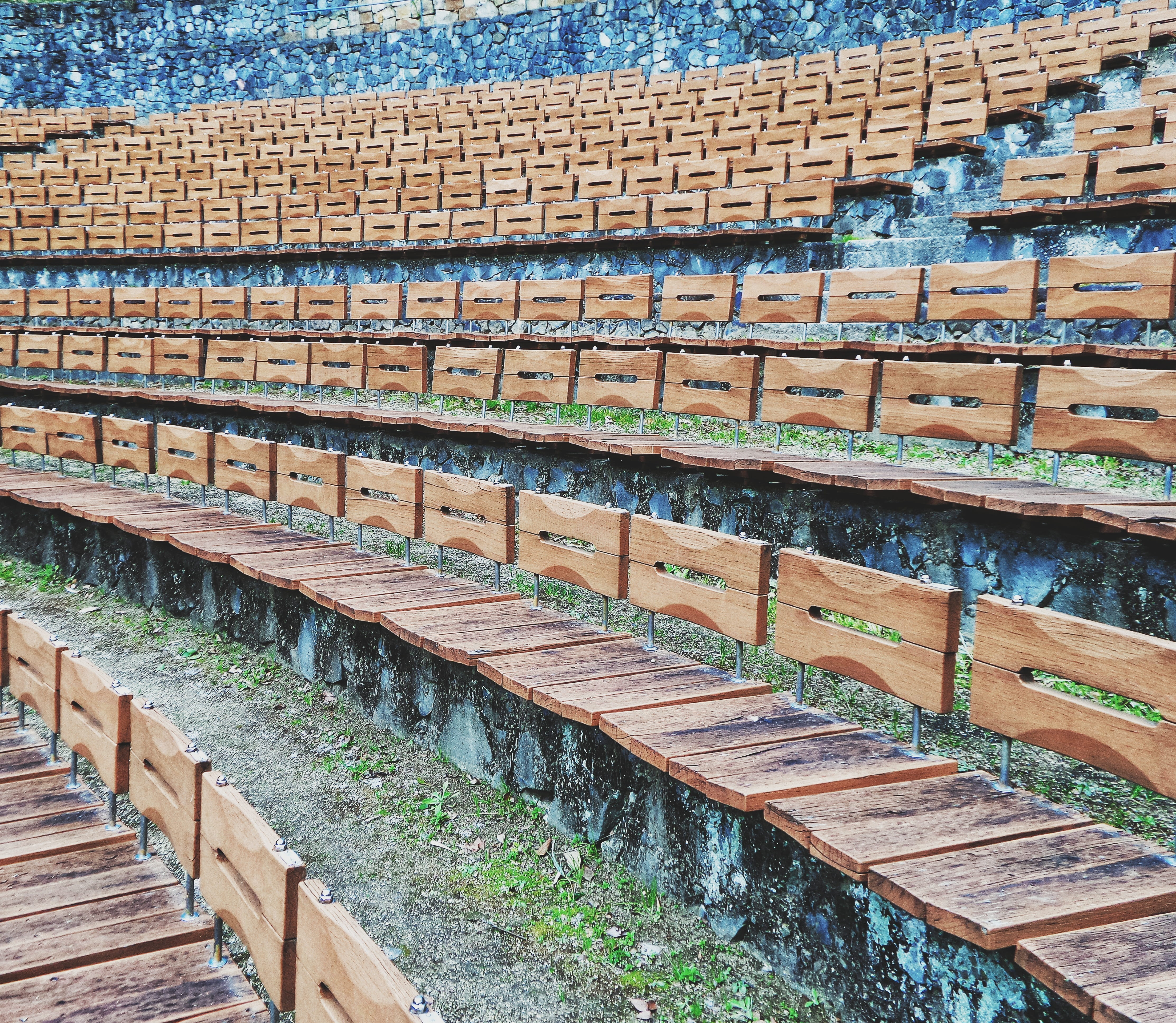 nature, in a row, built structure, ciel, repetition, backgrounds, brown, pattern, history, side by side, day, lot, bench, spectacle, building exterior, HD Wallpaper