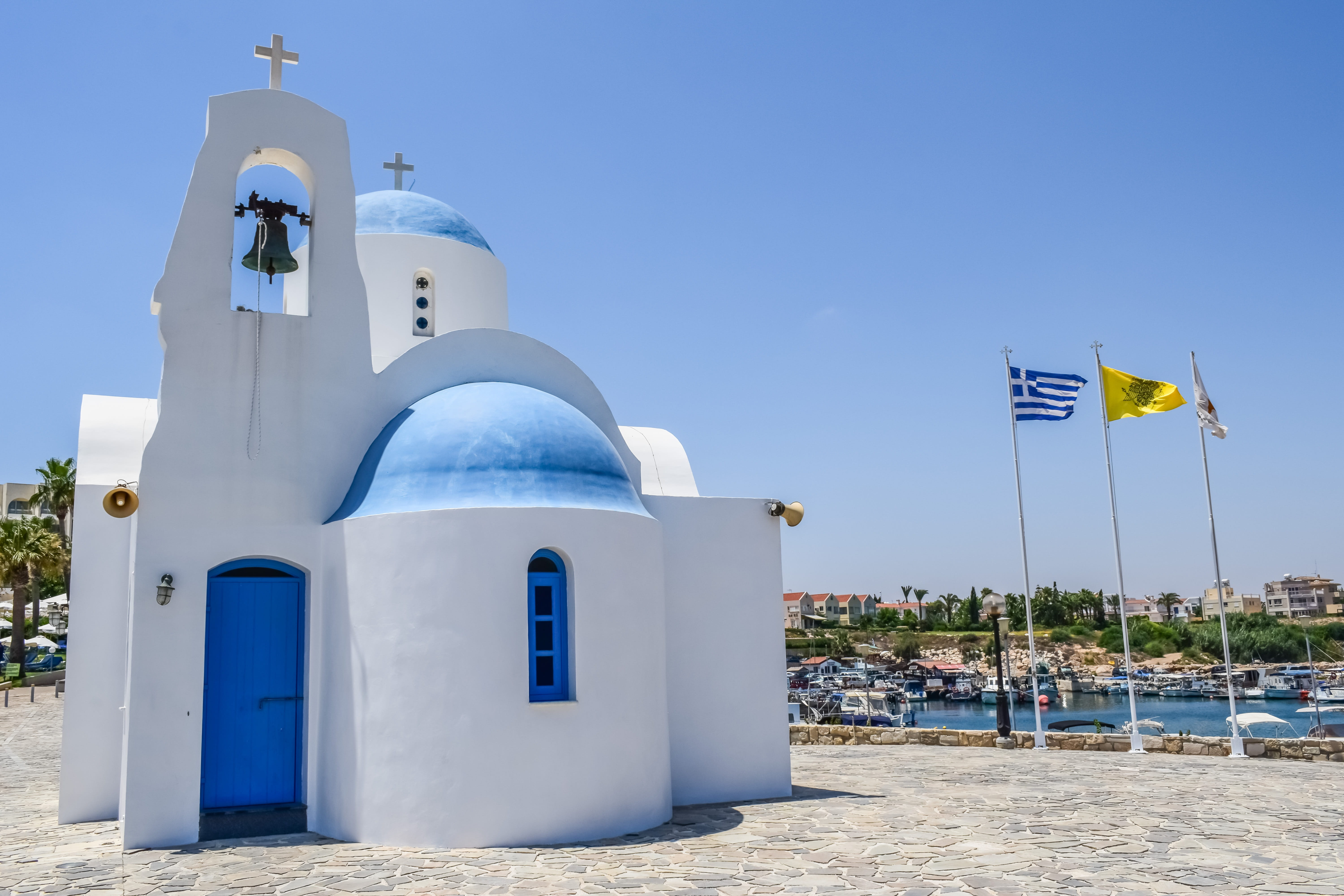 nature, built structure, no people, building, beach, tourism, outdoors, Cyprus, architecture, white color, religion, flag, travel destinations, day, blue and white, HD Wallpaper