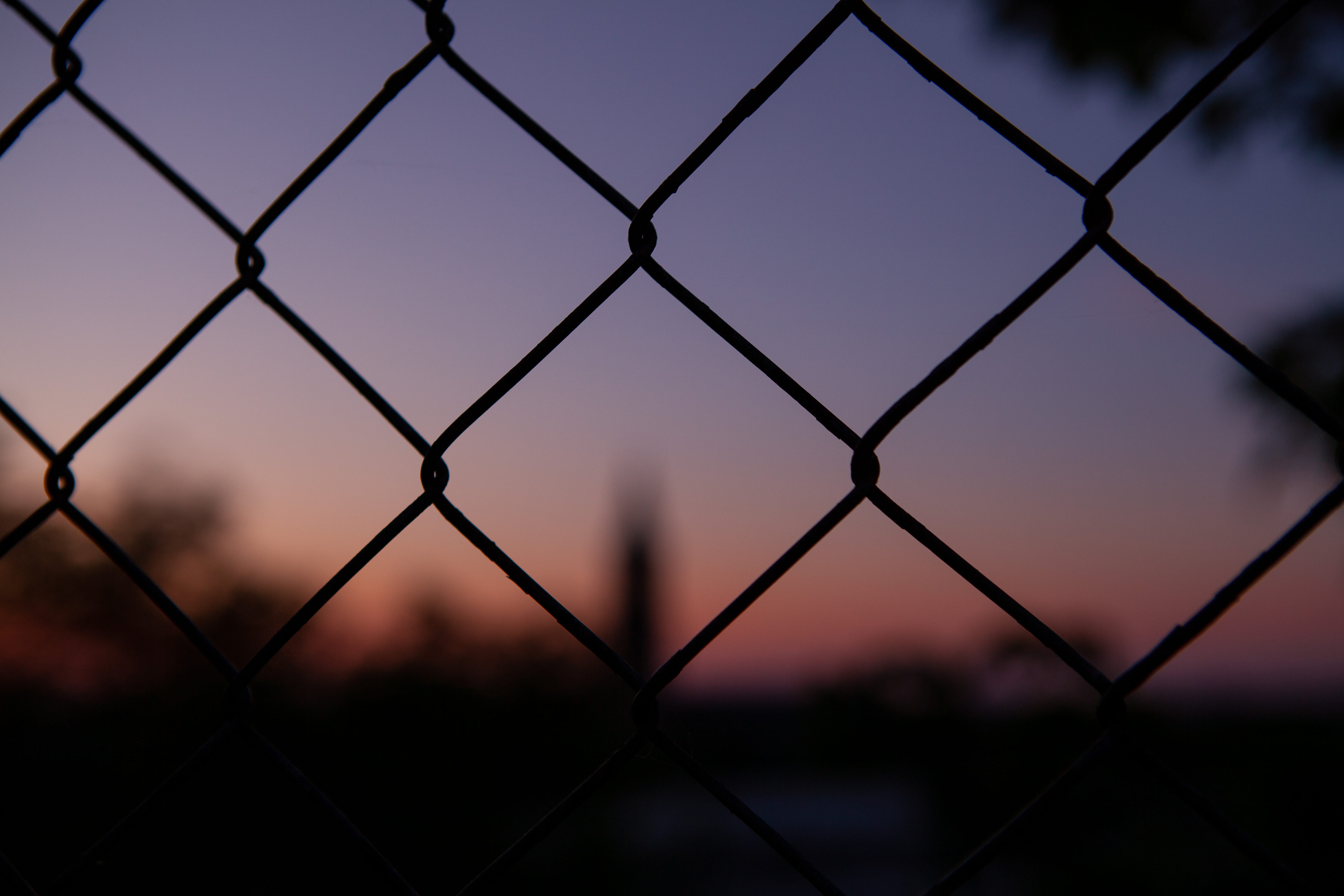 blur, blue light, wire, close-up, fence, grille, no people, photography, protection, barrier, boundary, texture, sky, crisscross, full frame, sunset, net, HD Wallpaper
