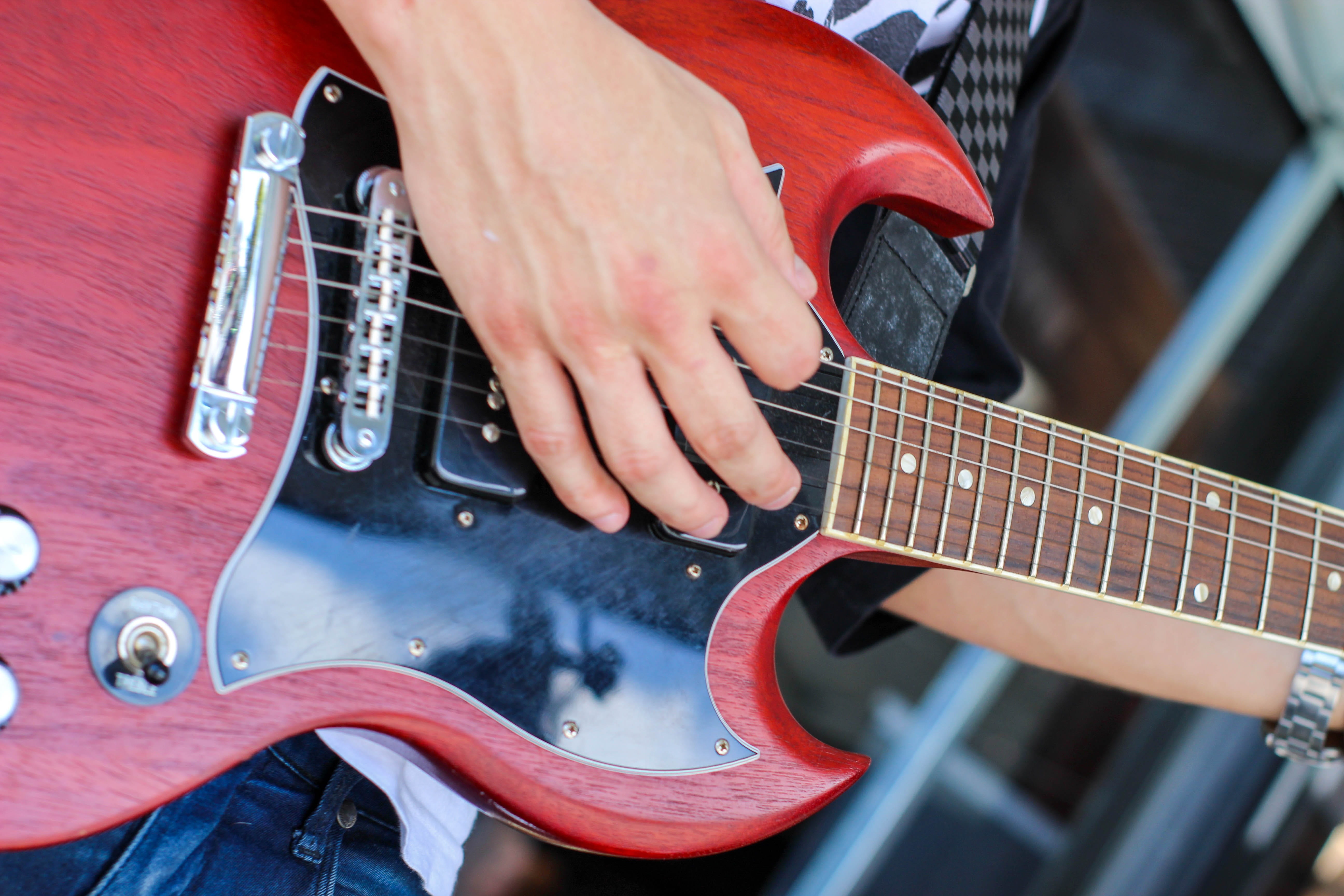 amplifier, music, band, string instrument, rock, hand, skill, human hand, black, silhouette, telecaster, plucking an instrument, sunburst, stage, electric guitar, HD Wallpaper