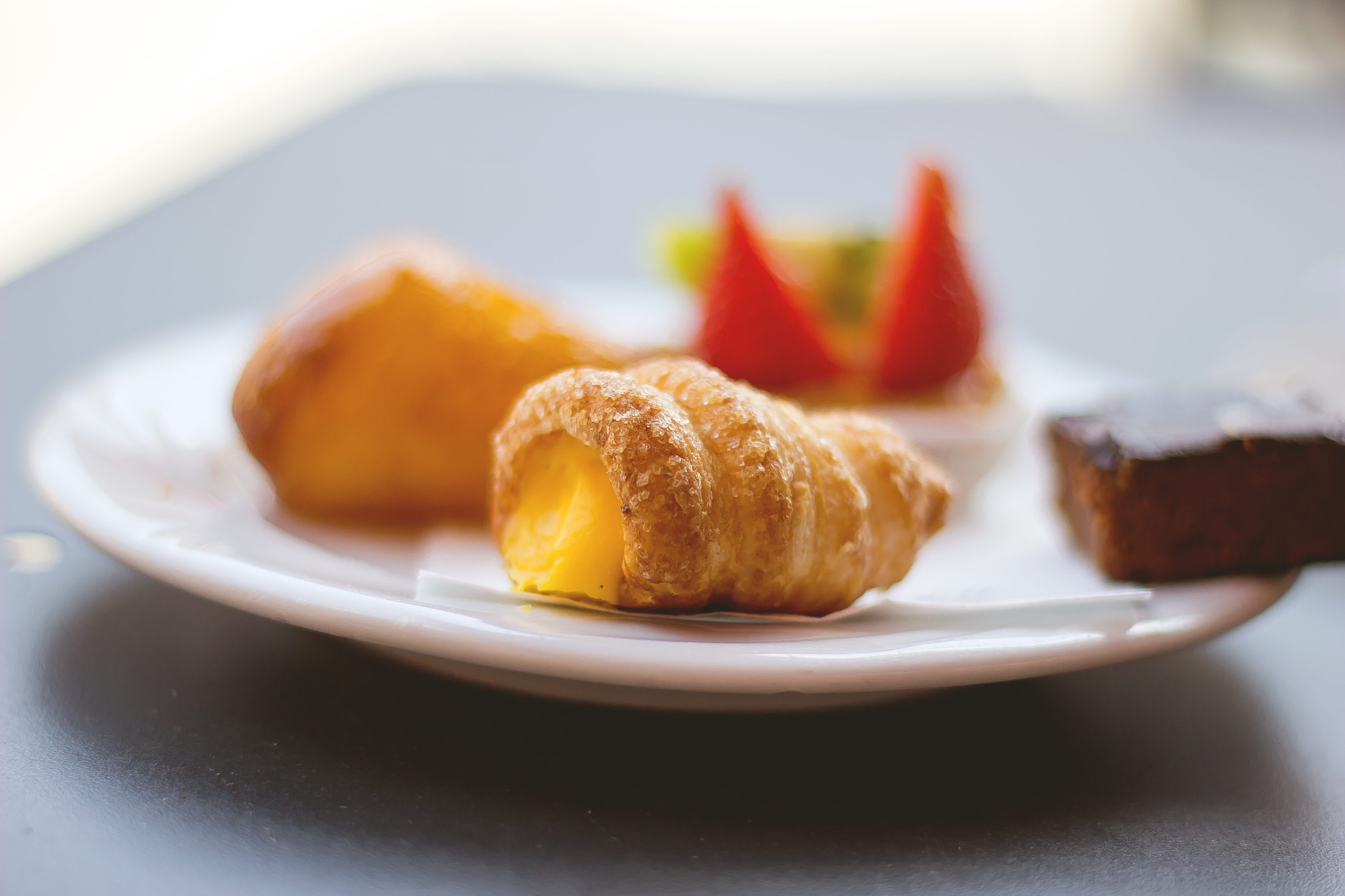5K, foodie, selective focus, fruit, food, wellbeing, snack, food and drink, ready-to-eat, focus on foreground, no people, tart, sweet food, plate, dulcis cafe di coralli matteo and c. snc, HD Wallpaper