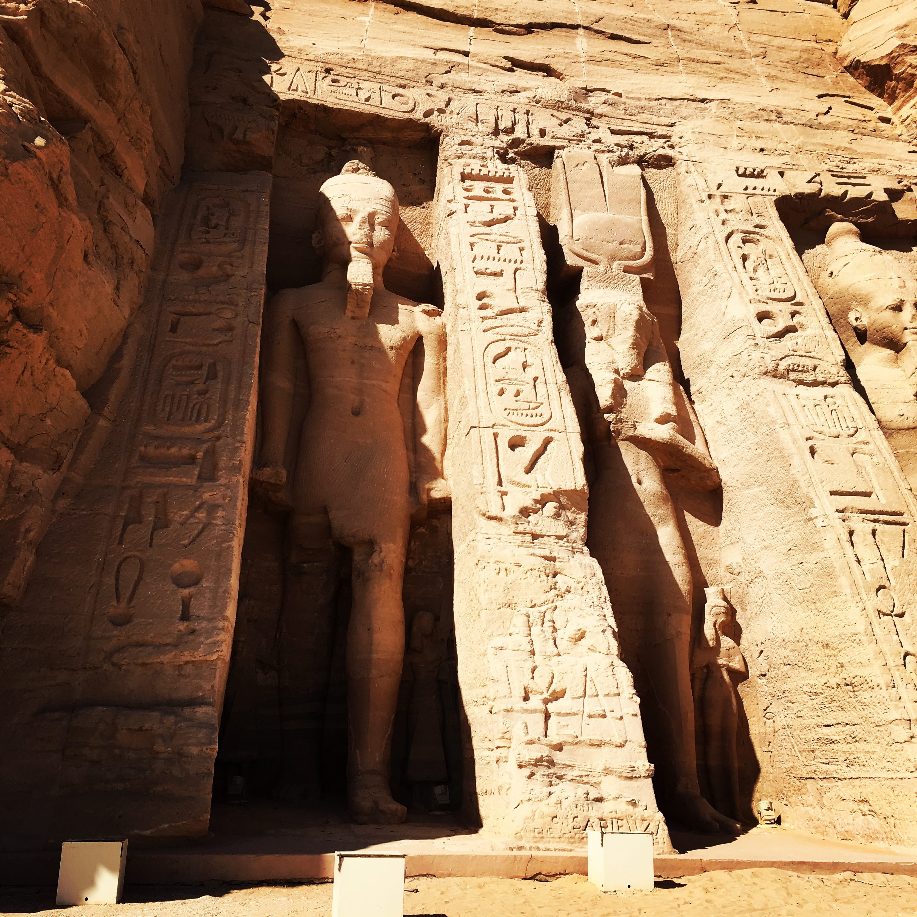 travel, craft, statue, old ruin, the past, ancient, sculpture, Egypt, built structure, Abu Simbel, archaeology, history, carving, creativity, architecture, Phone HD Wallpaper