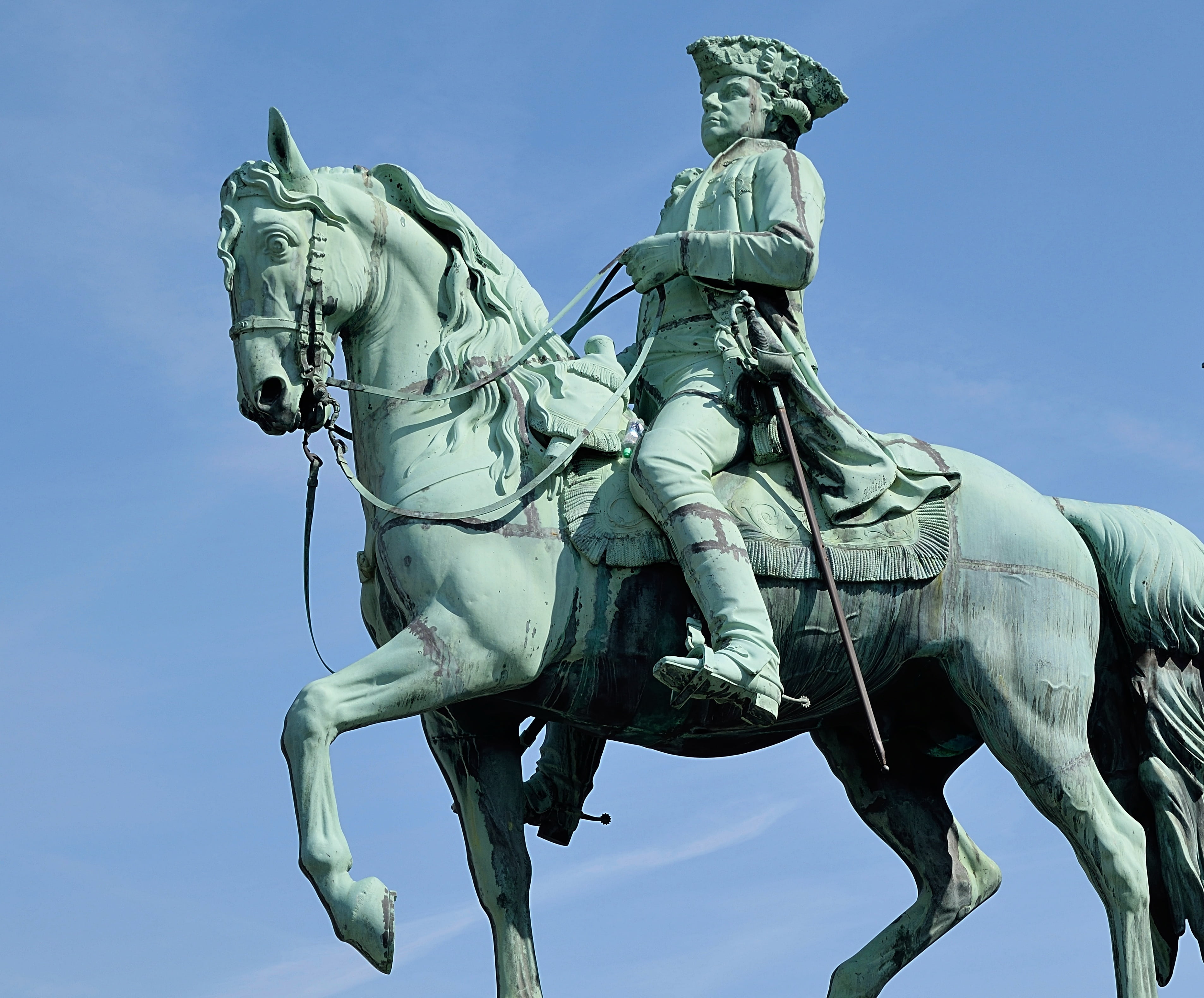 outdoors, art and craft, sky, 2K, horse, king - royal person, military, braunschweig, representation, rider with horse, domestic, sculpture, day, blue, HD Wallpaper