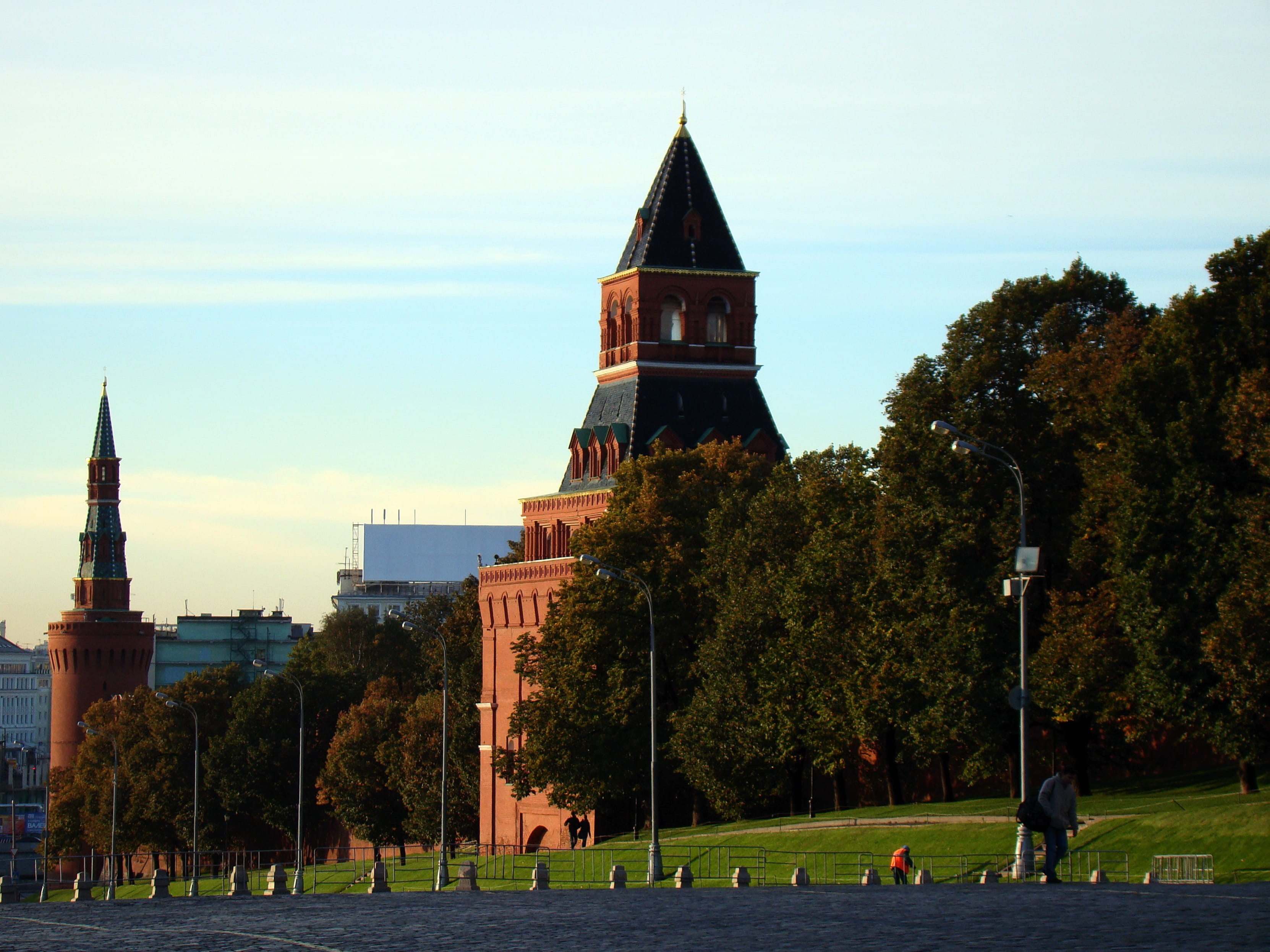 tree, Tower, place of worship, moscow, building, belief, spire, Annunciation, the annunciation tower, 2K, built structure, nature, building exterior, plant, HD Wallpaper