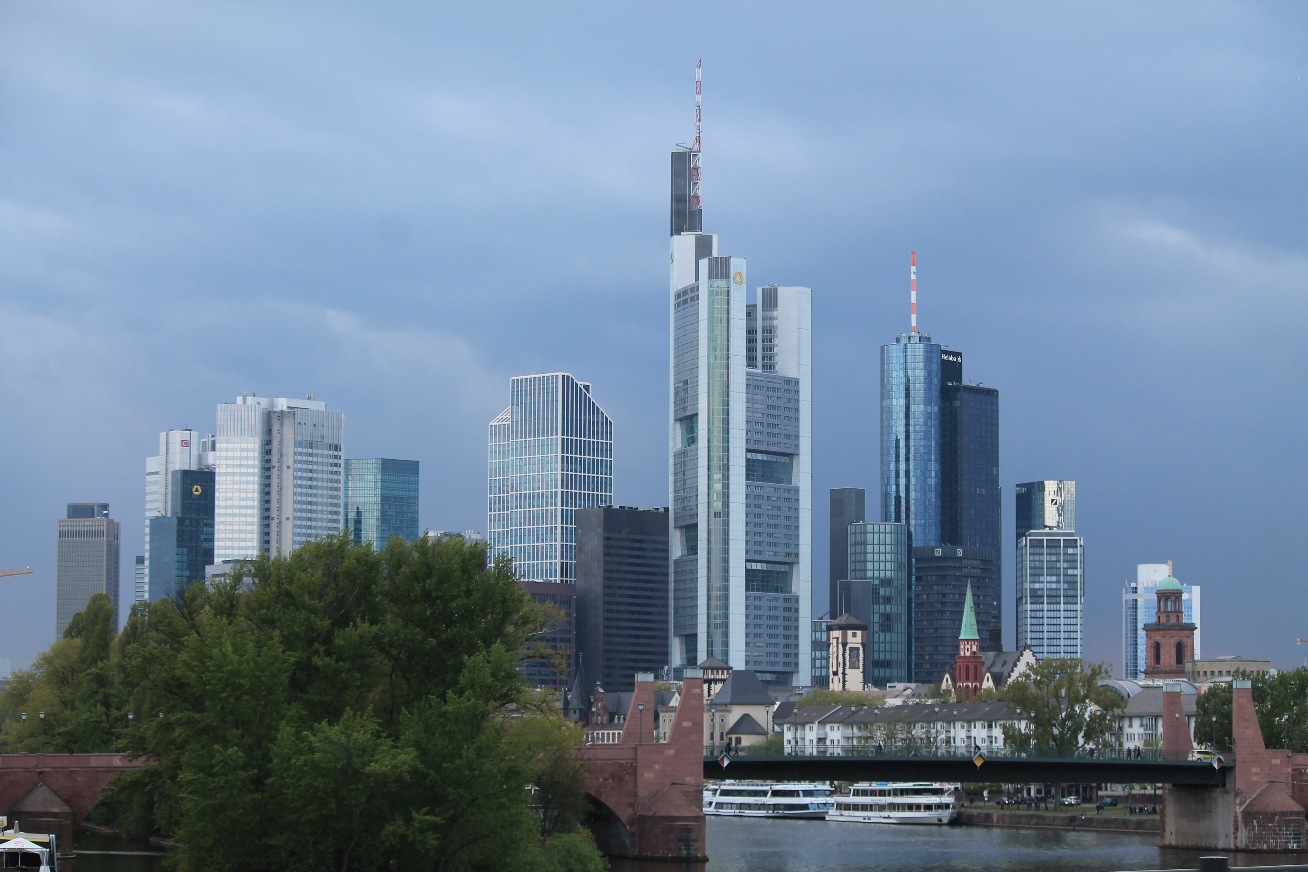 financial district, 4K, main, river, cityscape, cloud - sky, frankfurt, outlook, tower, urban Scene, sky, landscape, skyline, clouds, town center, downtown District, HD Wallpaper