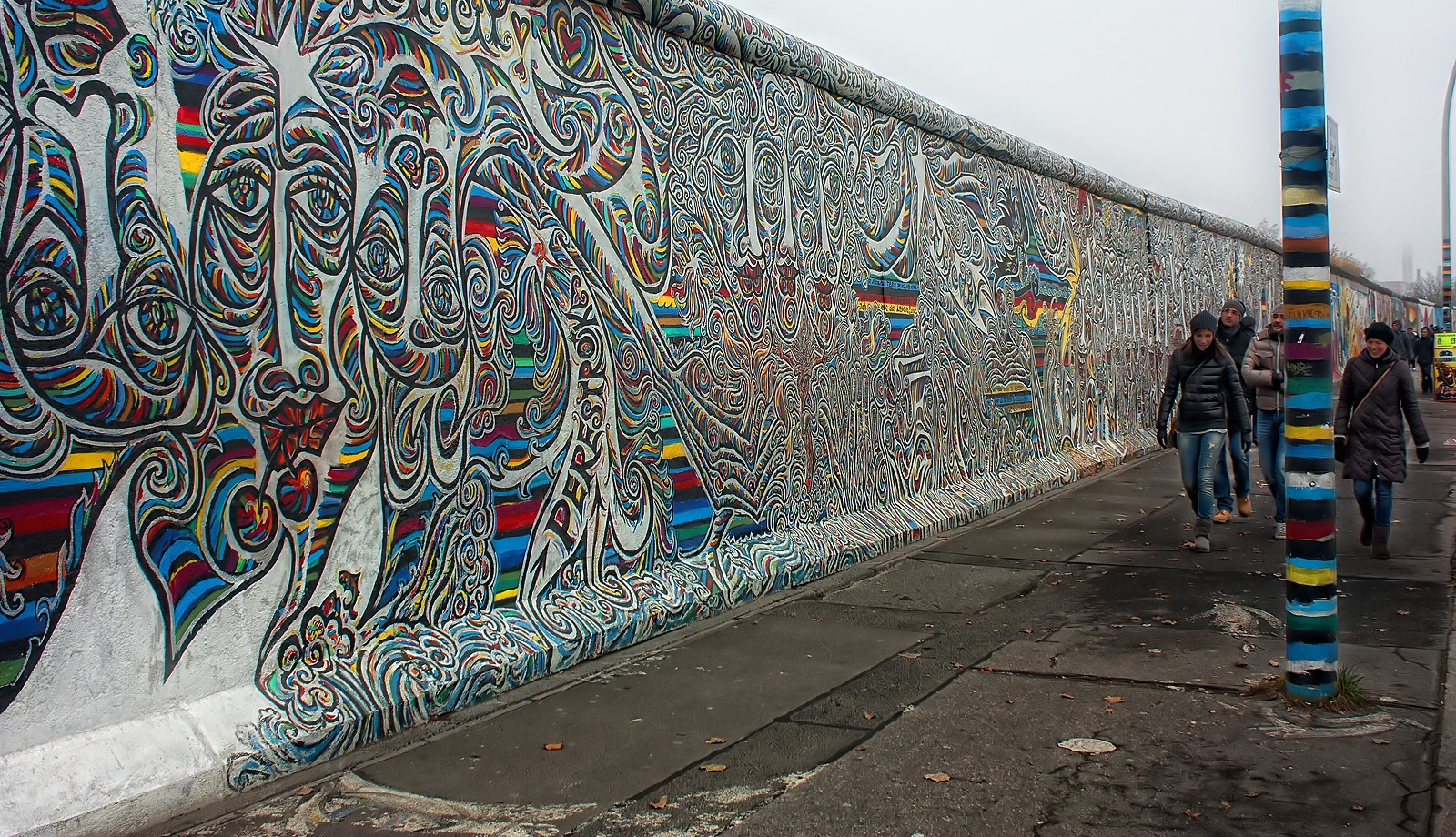 multi colored, architecture, esat side gallery, graffity, art, art and craft, full length, building exterior, safety, germany, 720P, one person, standing, HD Wallpaper