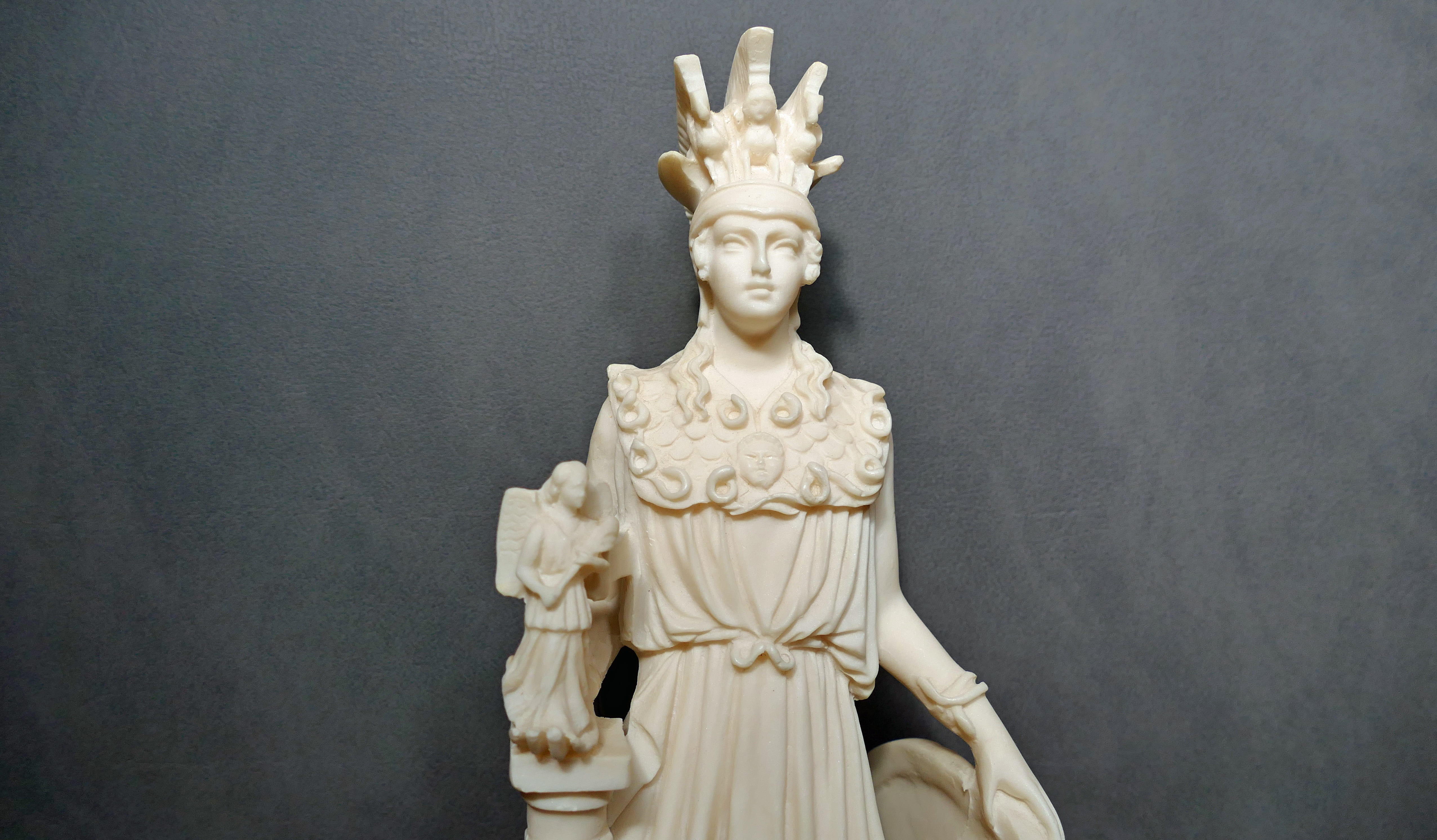 sculpture, male likeness, history, indoors, blue, gold colored, art and craft, alabaster, art, figurine, human representation, representation, the past, HD Wallpaper