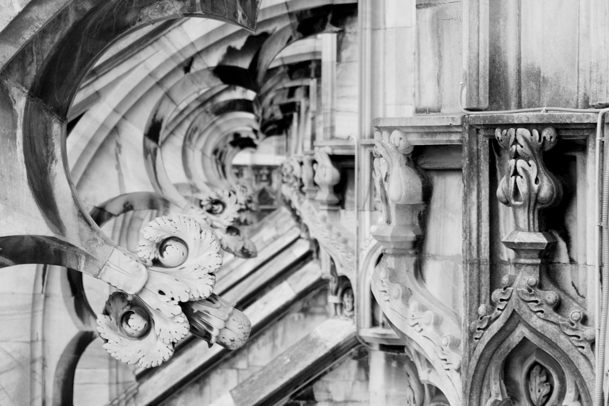 building, representation, building exterior, milan, spirituality, black And White, no people, history, built structure, architecture, belief, italy, old, HD Wallpaper