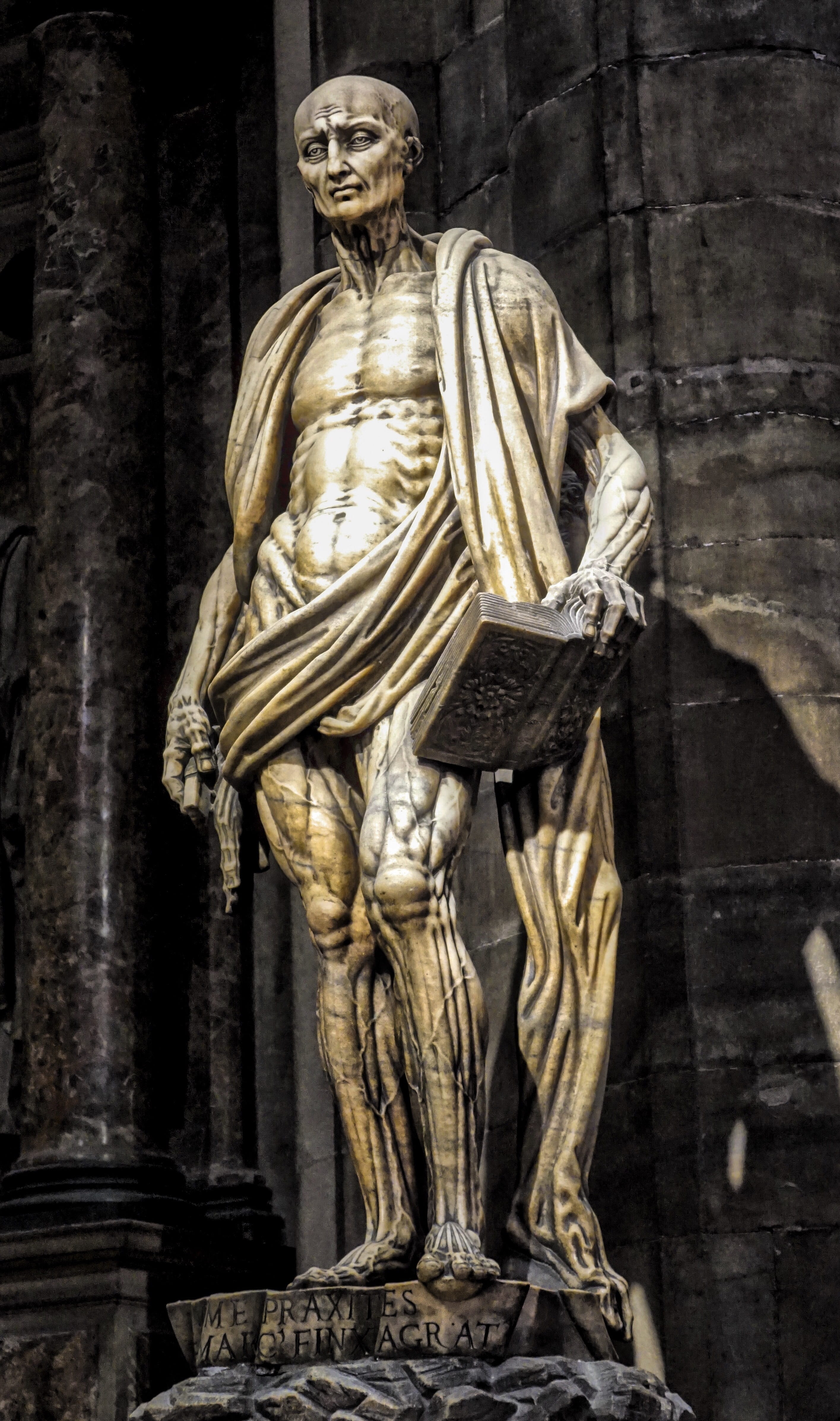 religion, built structure, church, travel, man, stone, 4K, architecture, travel destinations, tourism, michelangelo, historically, dom, christian, milan cathedral, Phone HD Wallpaper