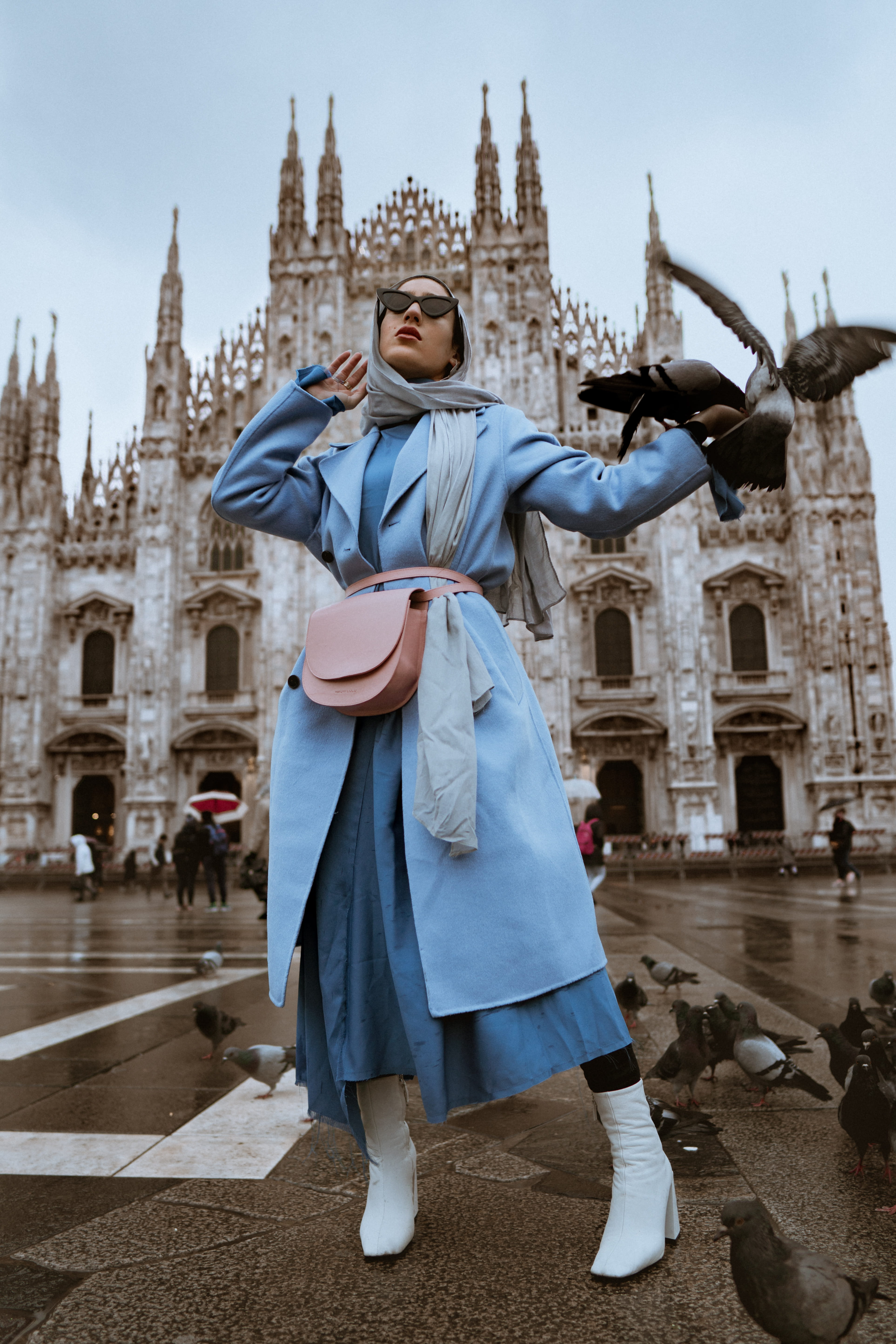 history, vintage outfit, fashion street, vacations, model, retro outfit, females, summer, cathedral, young Adult, 5K, fashion week, international Landmark, Phone HD Wallpaper
