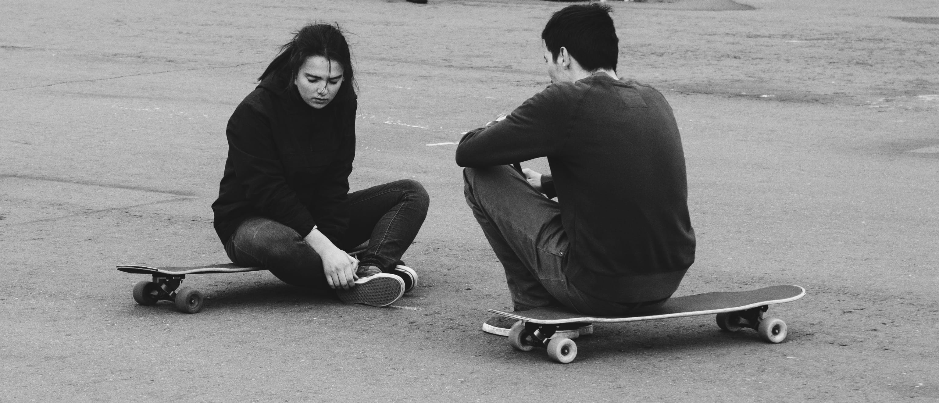 leisure activity, casual clothing, skateboard, sitting, street, skateboarding, two people, city, skateboarder, love, men, togetherness, people, young adult, HD Wallpaper