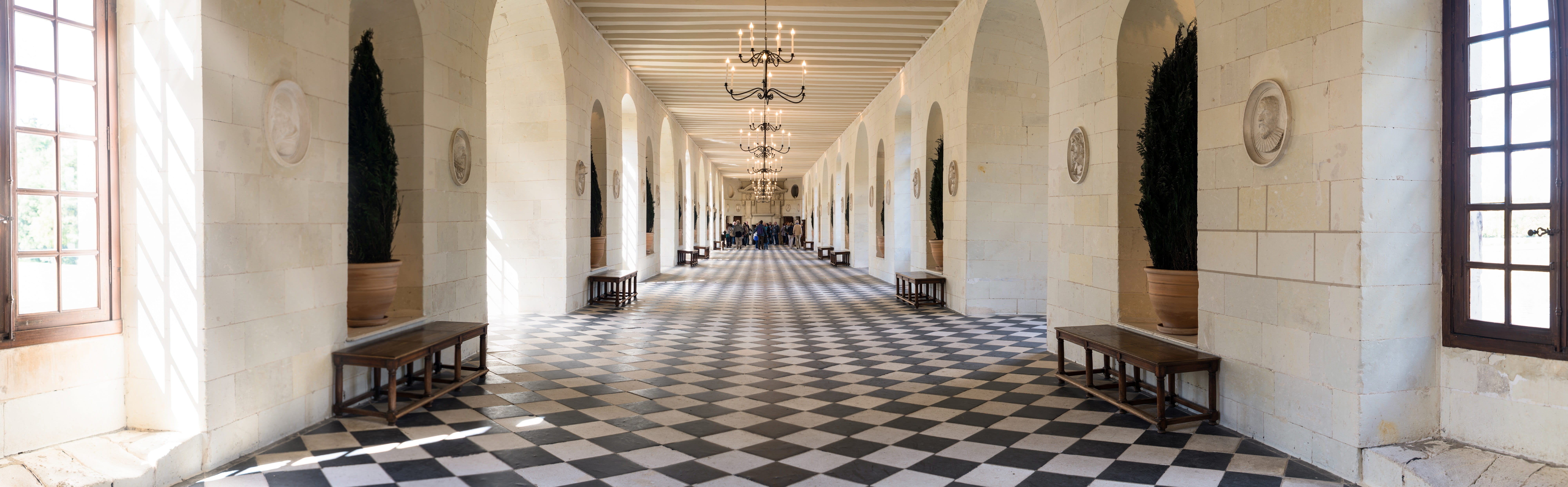 day, 8K, tiled floor, historical, ornate, loire valley, hallway, the past, estate, people, direction, europe, business, château de chenonceau, diminishing perspective, HD Wallpaper