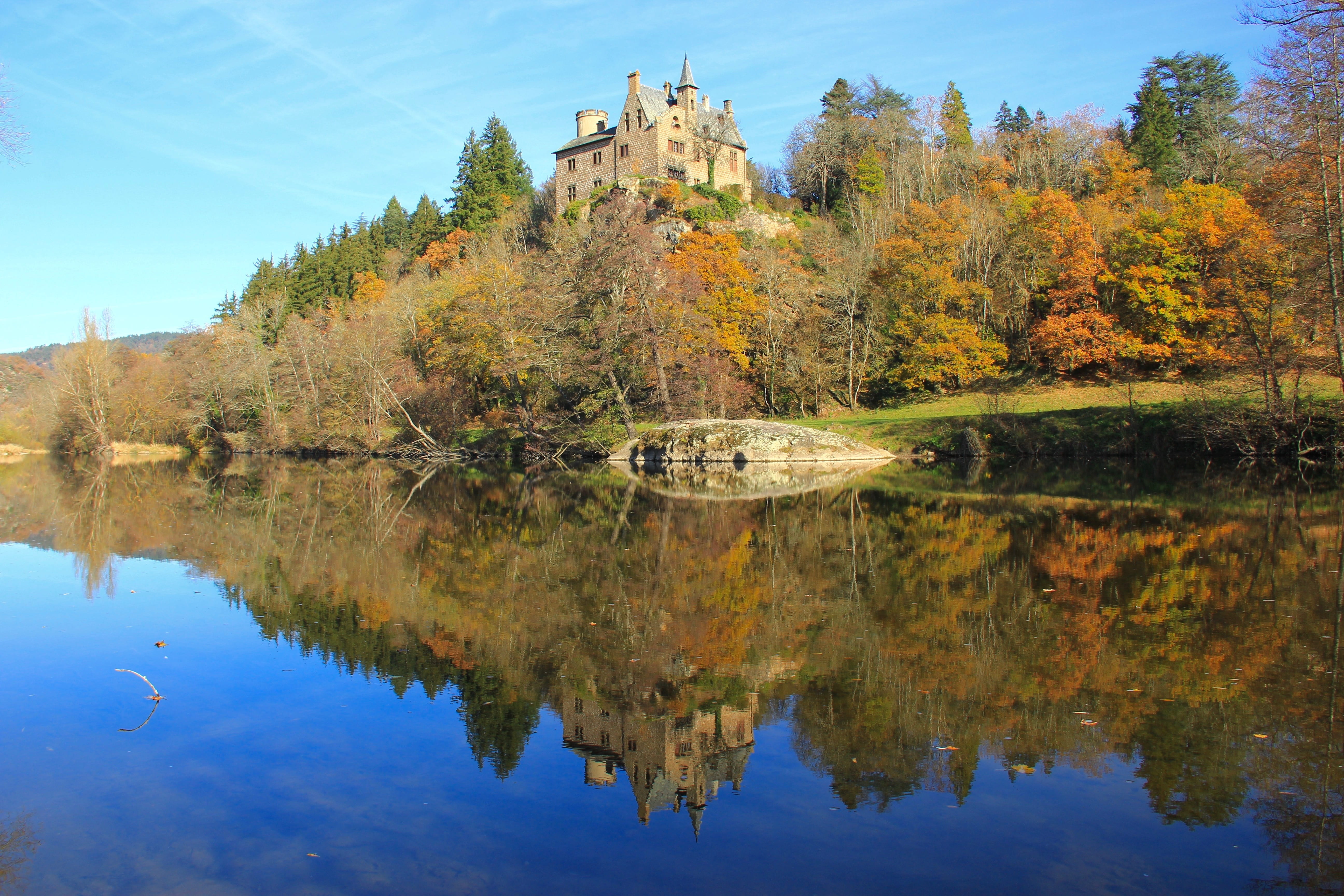 loire, built structure, beauty in nature, loire valley, reflection, building exterior, plant, building, france, day, growth, 5K, outdoors, change, nature, HD Wallpaper