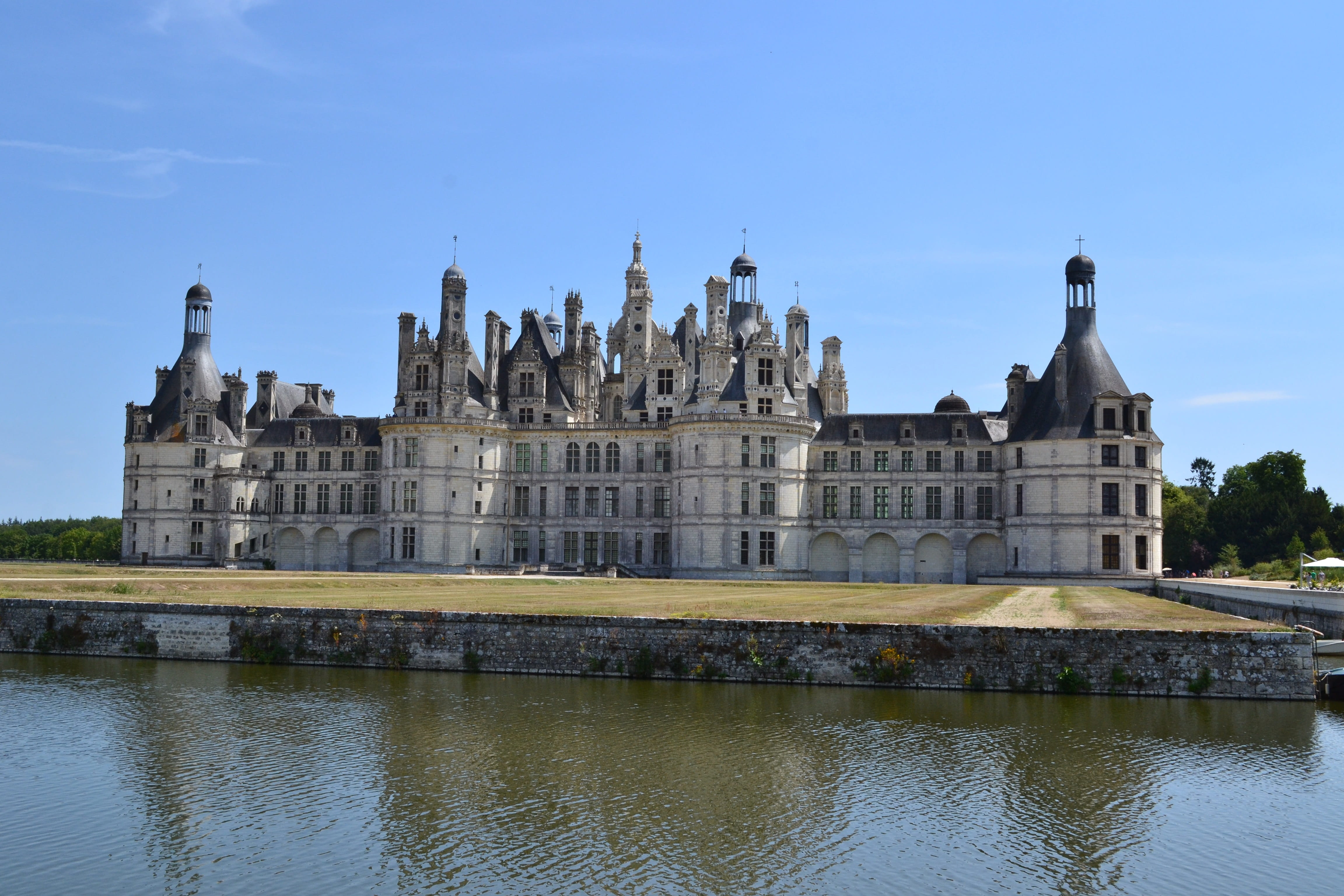 city, ch, government, chambord, building exterior, history, built structure, no people, Chambord, travel destinations, waterfront, travel, palace, 4K, HD Wallpaper