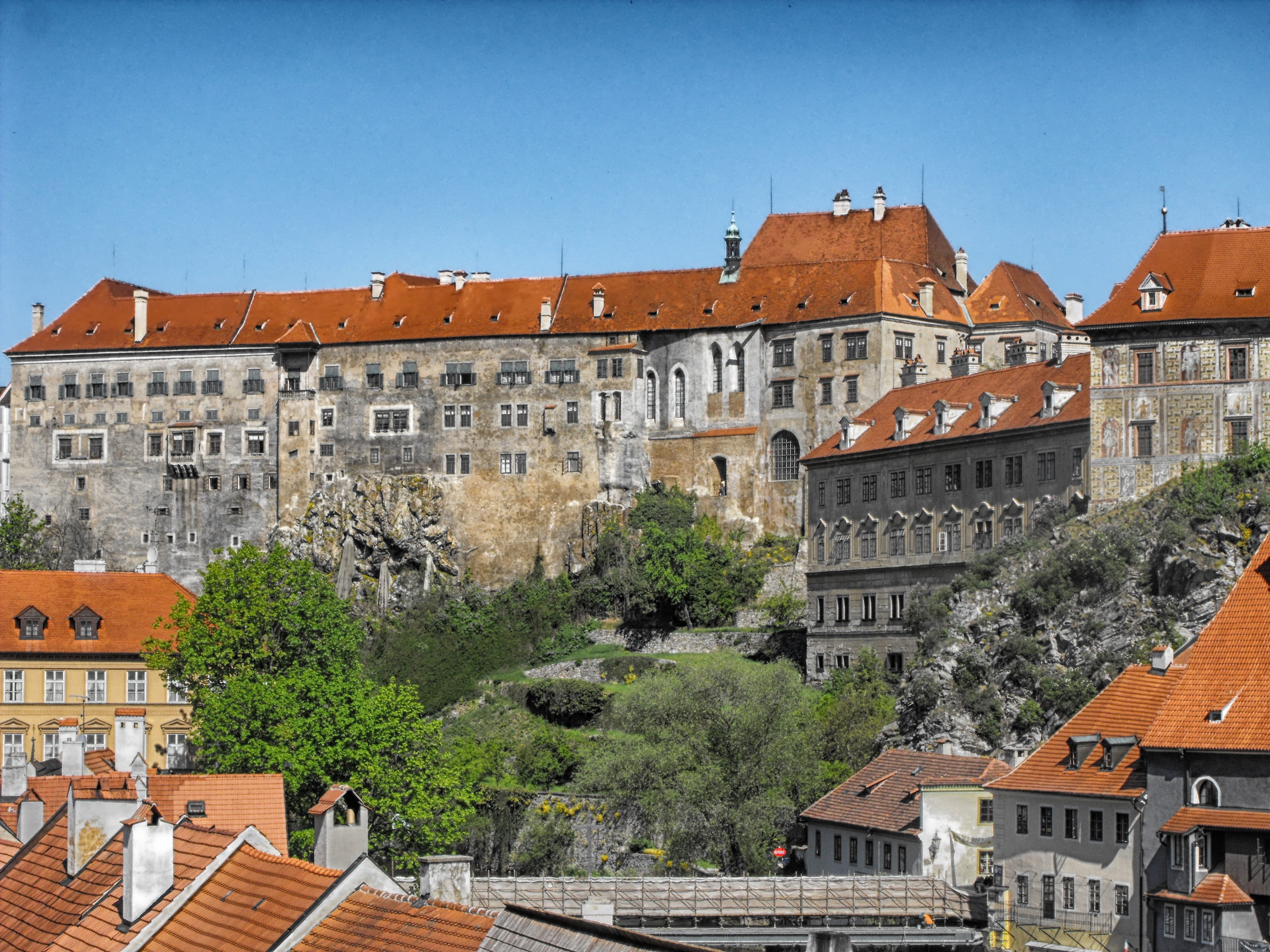 low angle view, Czech Republic, trees, tree, day, castle, old, landmark, house, historic, building, no people, sky, 2K, travel destinations, Cesky Krumlov, HD Wallpaper