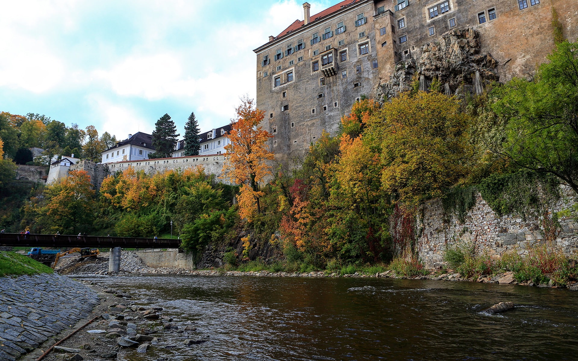 cesky, no people, landscape, growth, travel, day, building, waterfront, hd, river, flowing, nature, outdoors, beauty in nature, krumlov, plant, building exterior, HD Wallpaper
