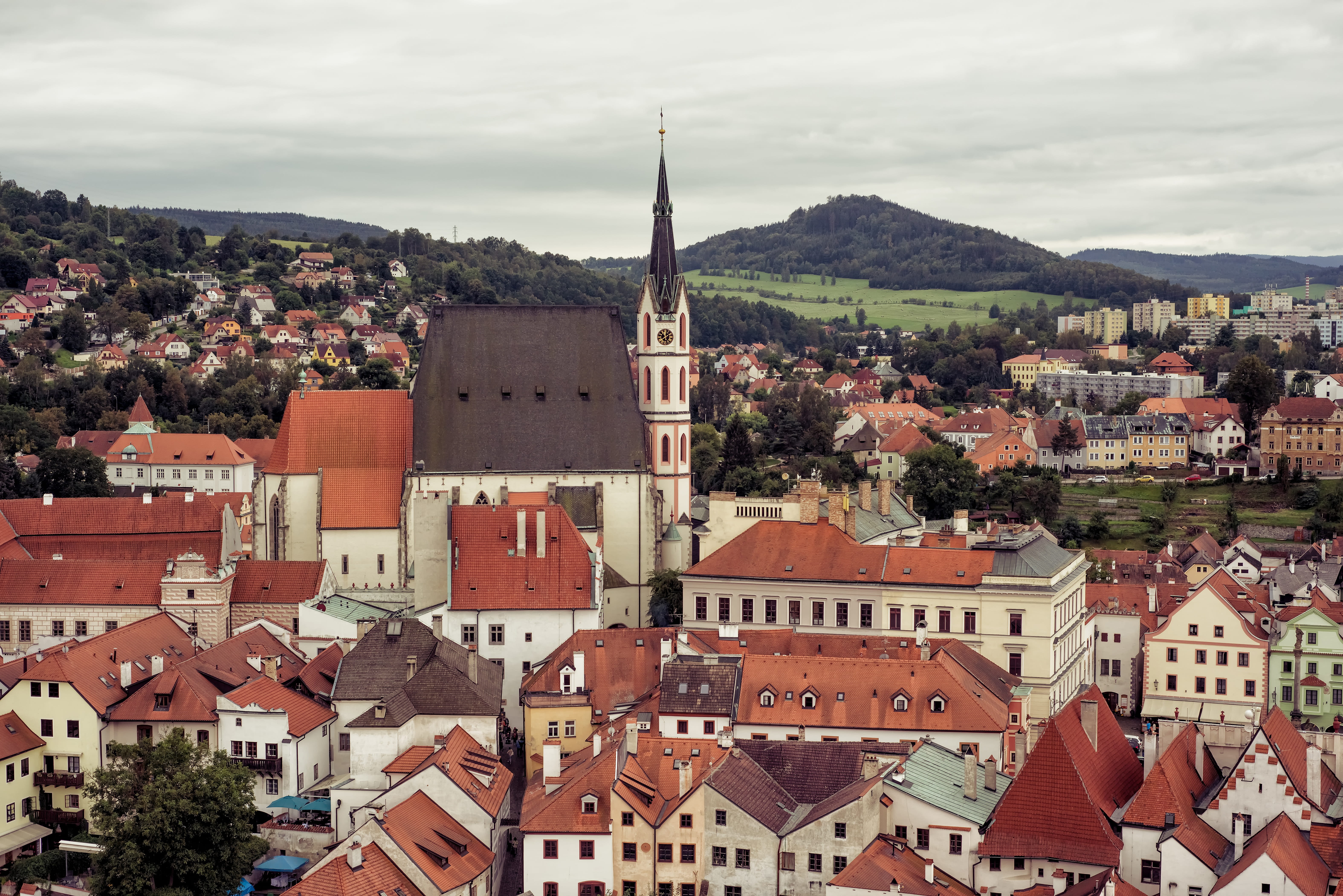 krumlov, bohemia, building exterior, nature, residential district, landmark, cloud - sky, high angle, building, sky, famous, krummau, crowded, outdoors, HD Wallpaper