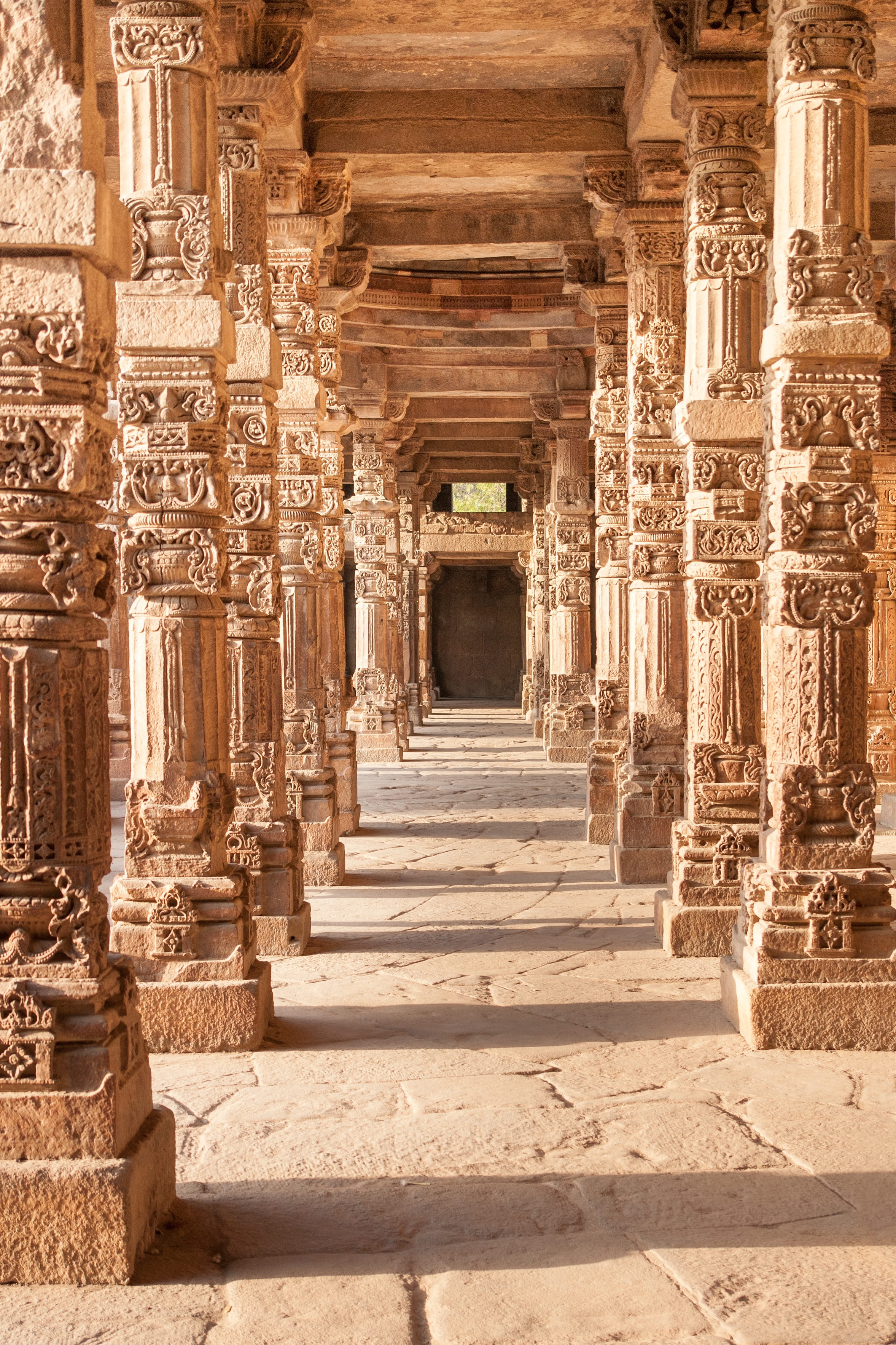 ancient civilization, building exterior, ancient, india, religion, qutb minar, way, direction, corridor, old, day, ruined, built structure, outdoors, arcade, Phone HD Wallpaper
