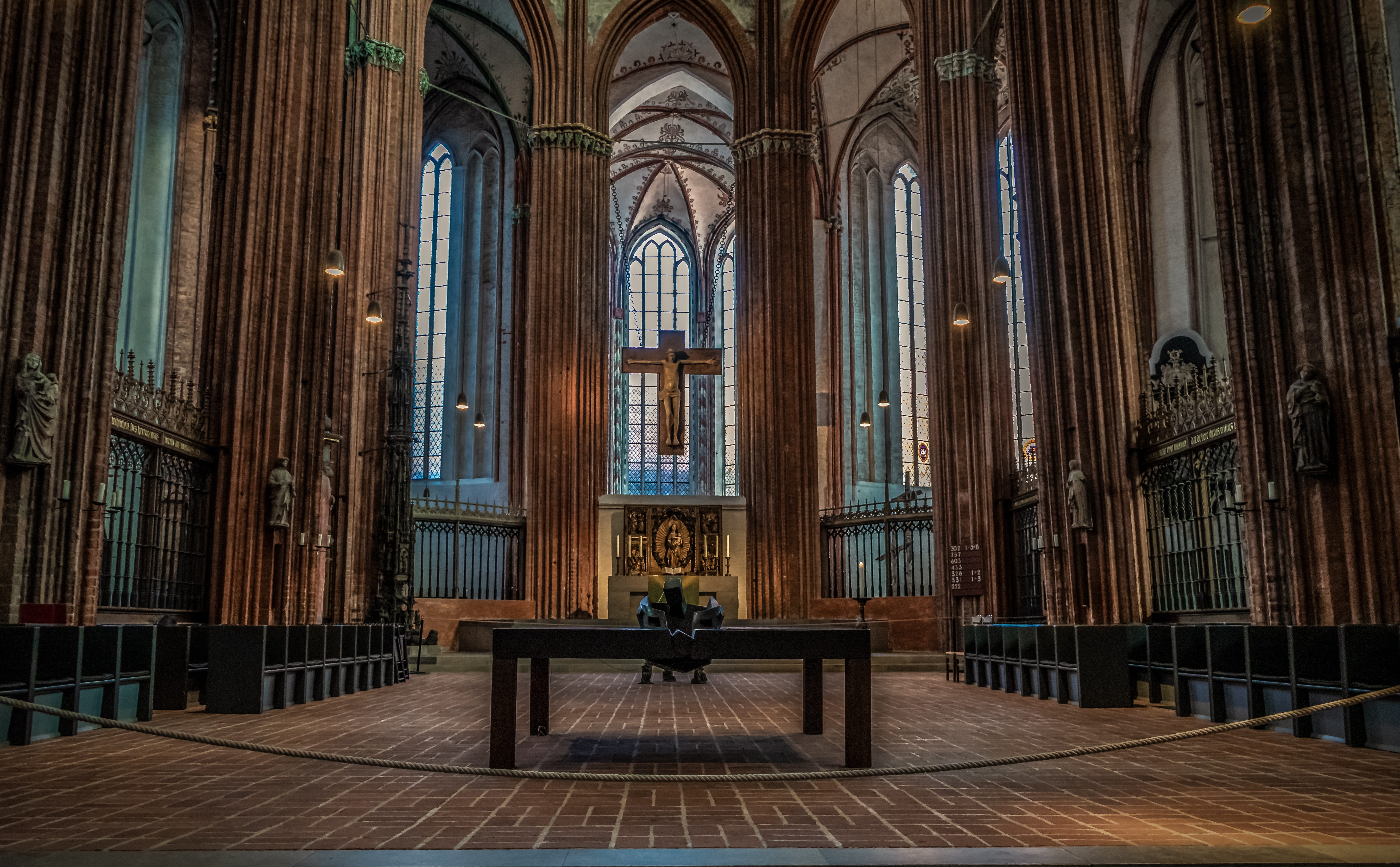 flooring, arch, building, interior, history, indoors, church, no people, light, pray, architecture, spirituality, the past, 5K, altar, architectural column, HD Wallpaper