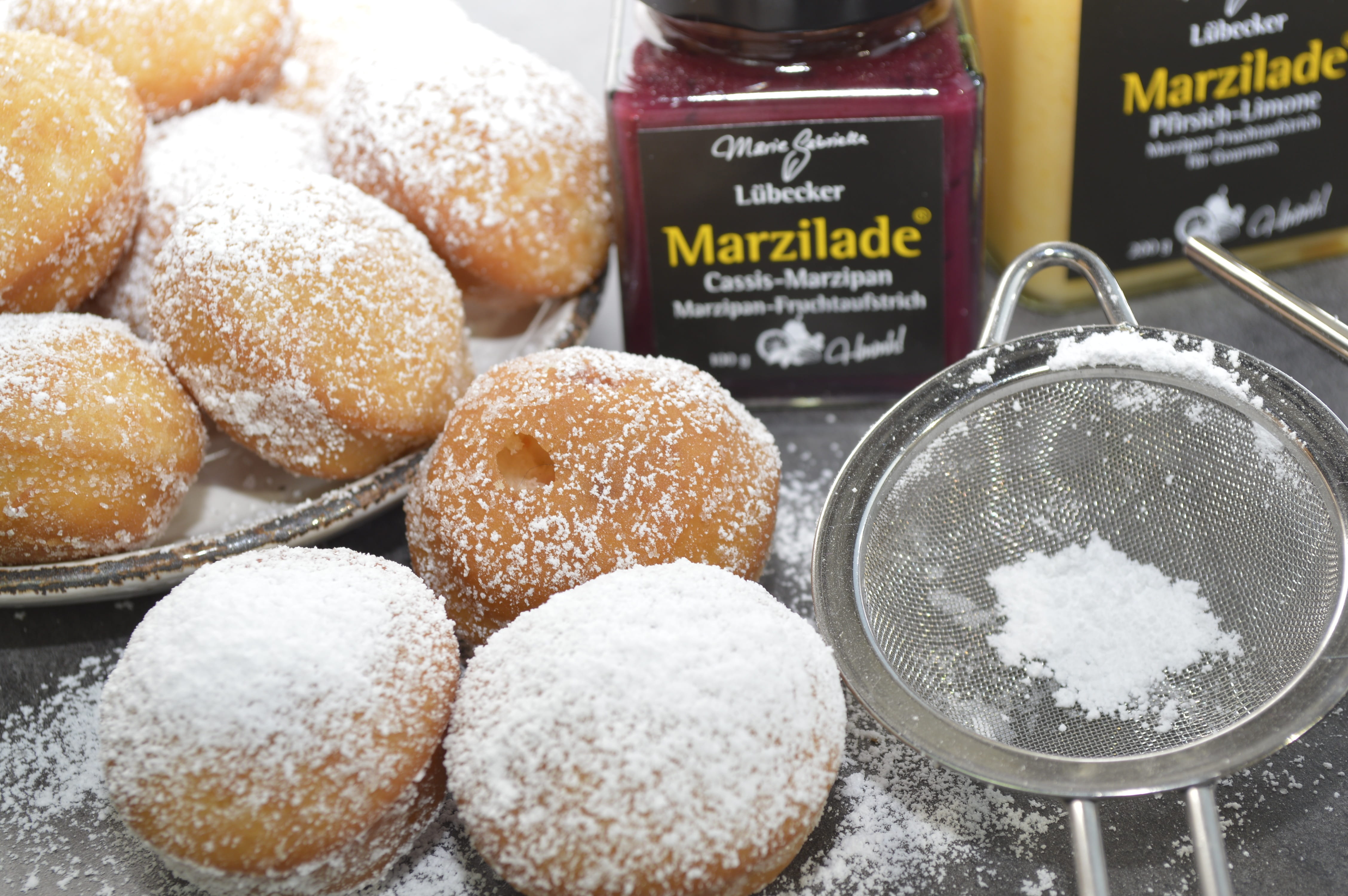 food, ready-to-eat, powdered sugar, no people, indoors, french food, currants, still life, variation, sugar, sweet, indulgence, baked, lübeck, close-up, HD Wallpaper
