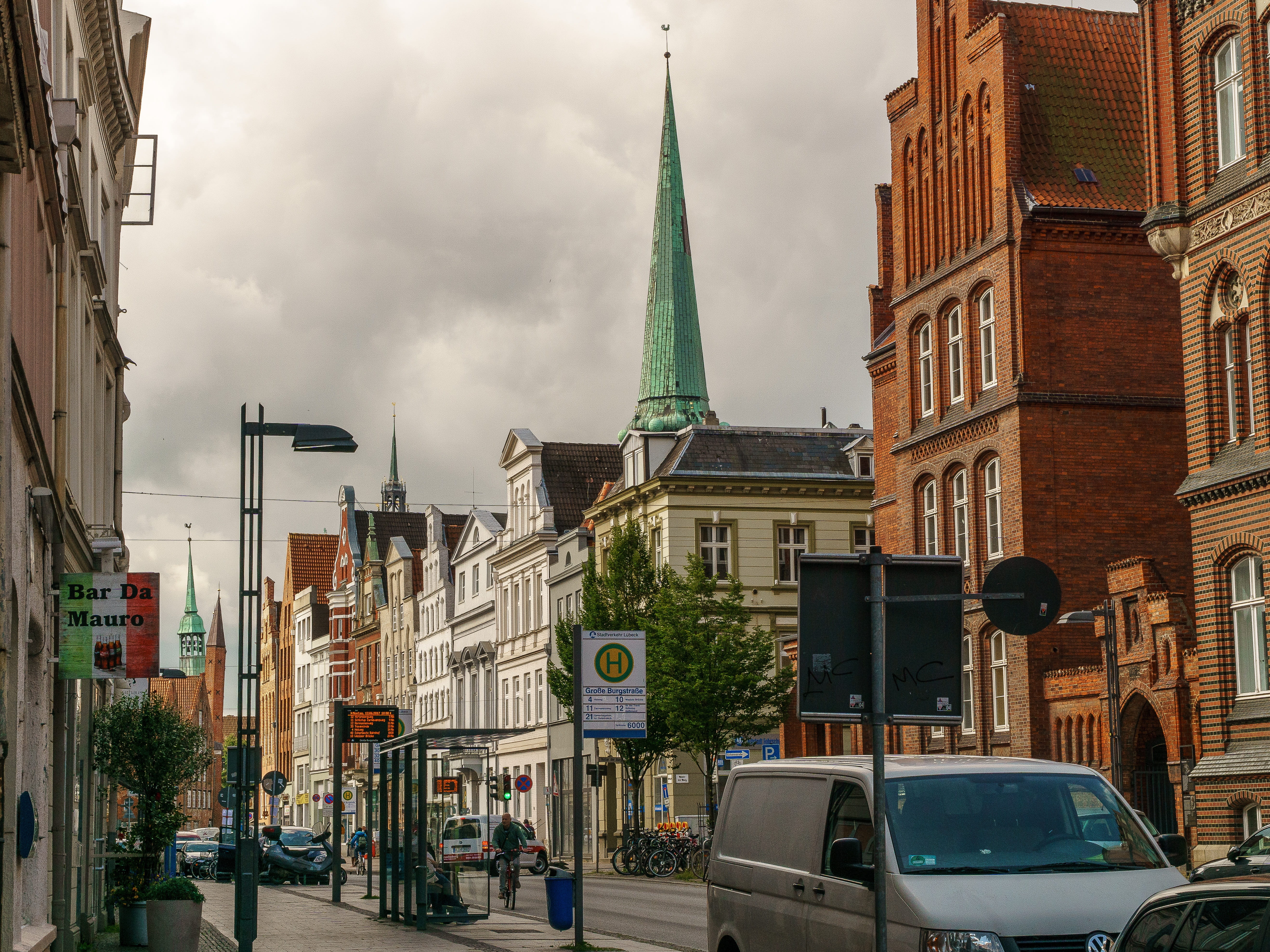 building exterior, building, city view, car, fachwerkaeuser, Architecture, 5K, residential district, travel, office building exterior, transportation, HD Wallpaper