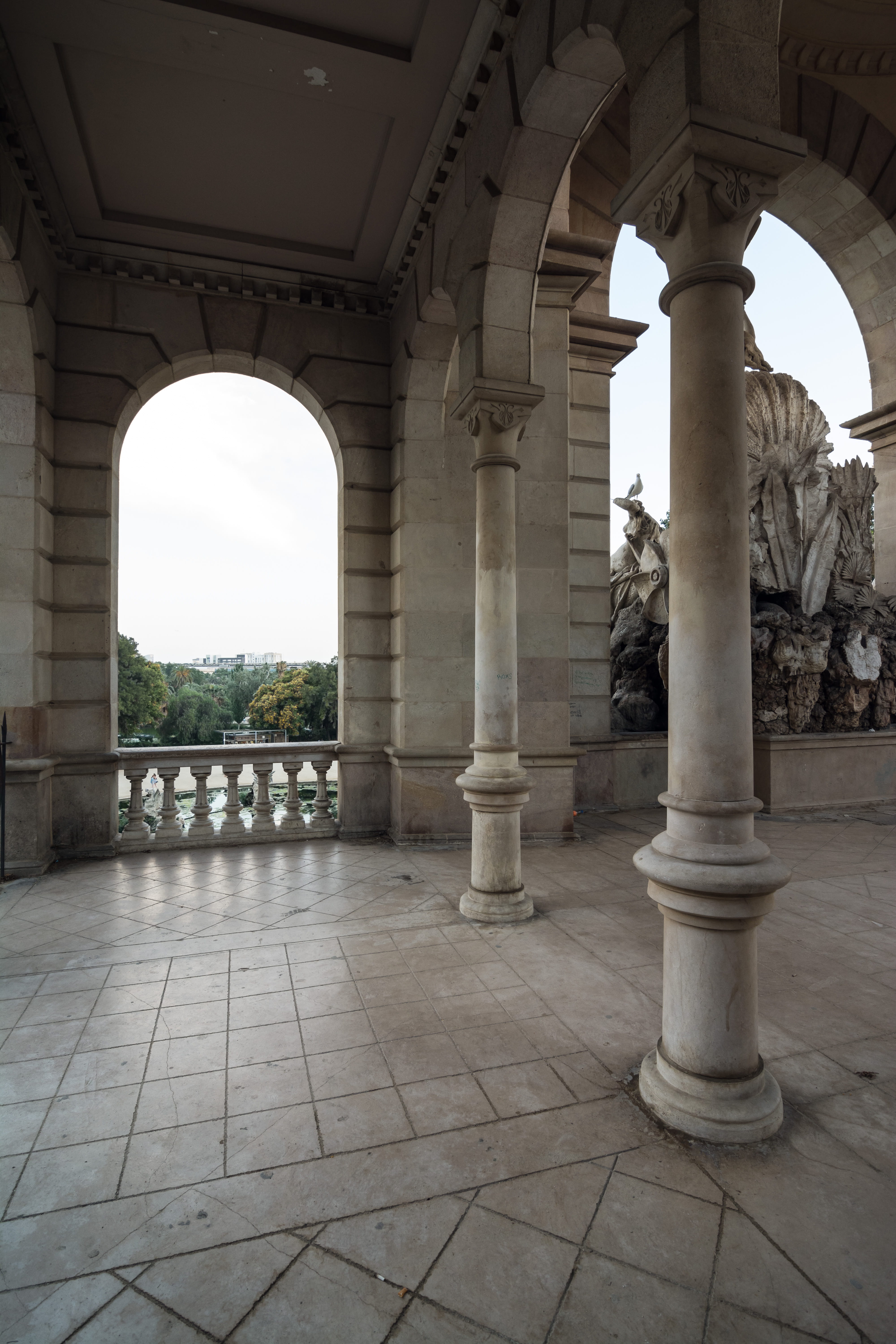 built structure, romanic, modernist, corridor, the past, outdoors, tiled floor, day, courtyard, arcade, columns, ciutadella, colonnade, nature, park, city, Phone HD Wallpaper