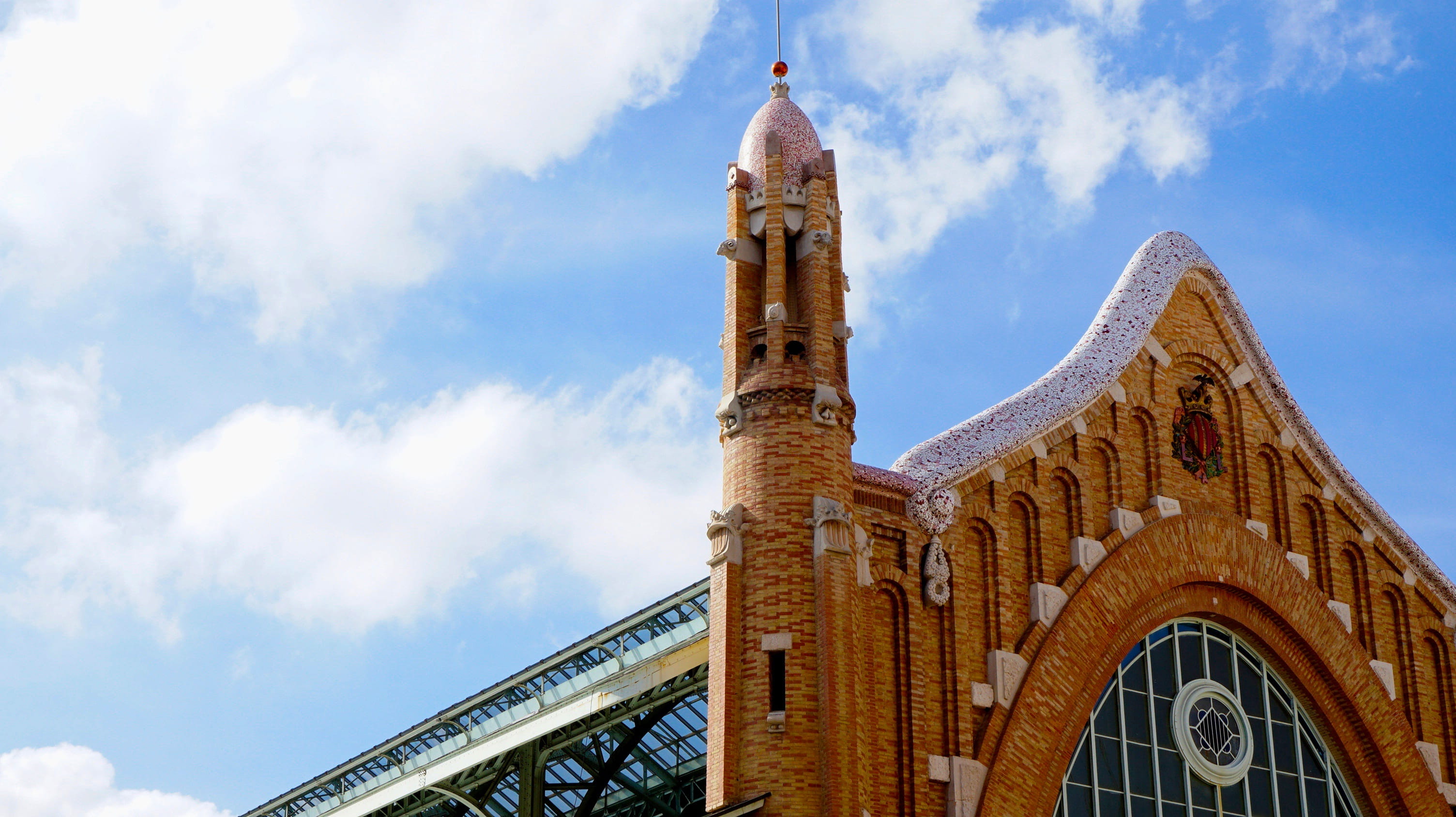 sky, tower, day, 2K, the past, low angle view, built structure, skyscraper, columbus market, religion, clock tower, outdoors, spain, Modernist Architecture, HD Wallpaper