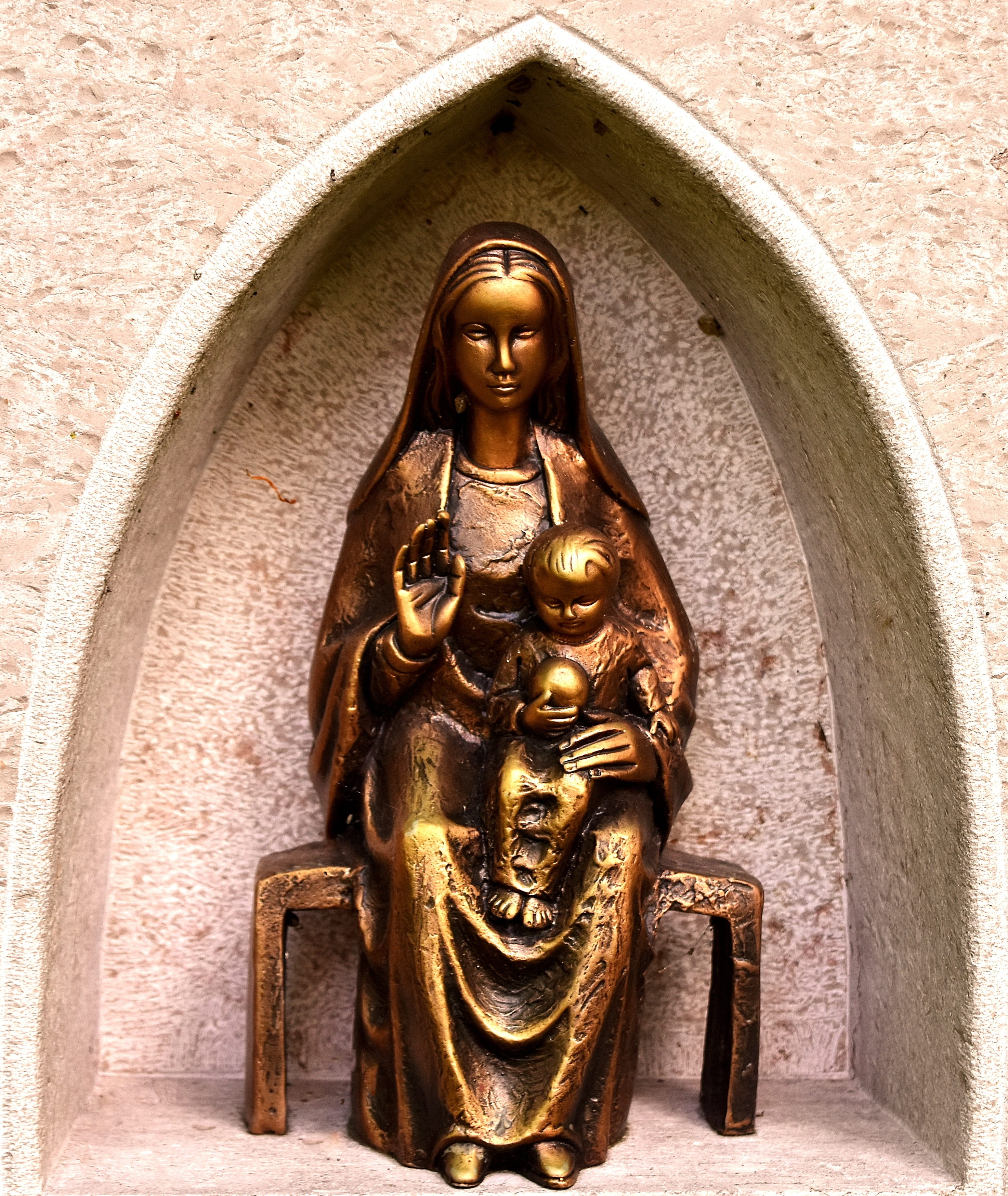 spirituality, virgin mary, human representation, history, no people, building, gold colored, Bronze, male likeness, holy maria, belief, religion, Figure, Phone HD Wallpaper