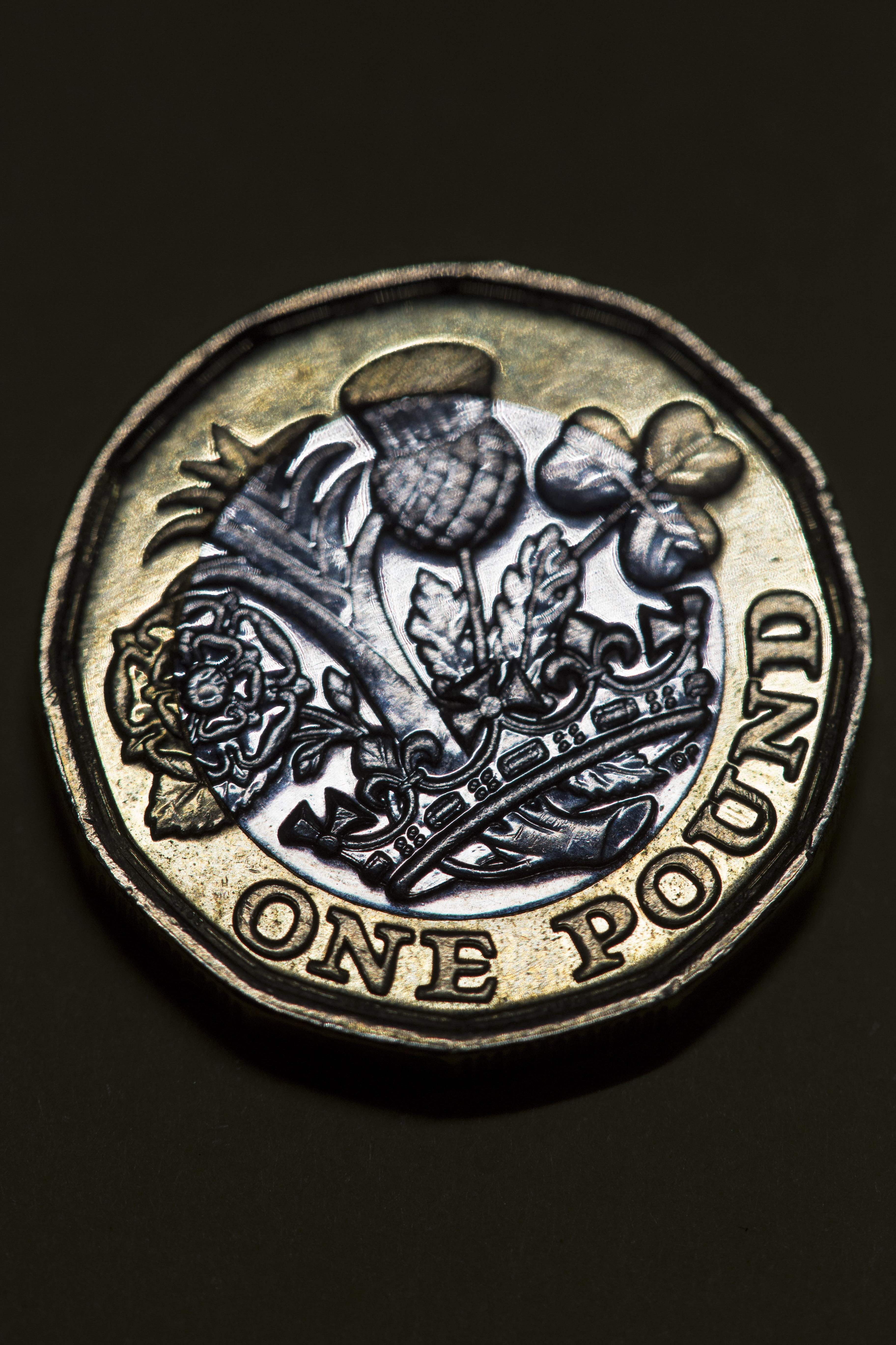 investment, banking, representation, pound, business, britain, profit, currency, gold, silver - metal, no people, gdp, british pound, close-up, financial, Phone HD Wallpaper
