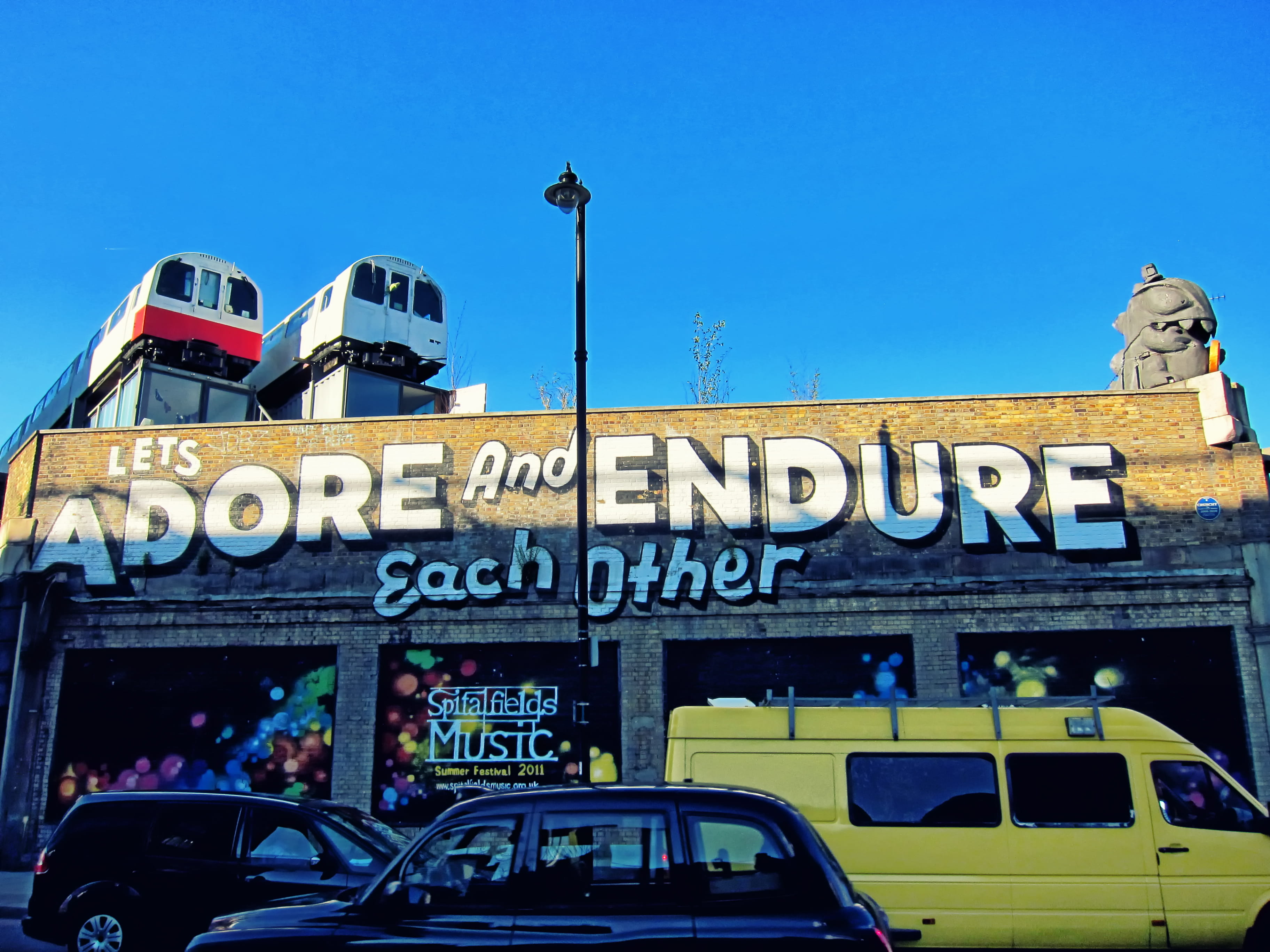 tourism, cab, land vehicle, united kingdom, trains, travel, motor vehicle, text, built structure, outdoors, day, london, taxi, 2K, building exterior, western script, HD Wallpaper