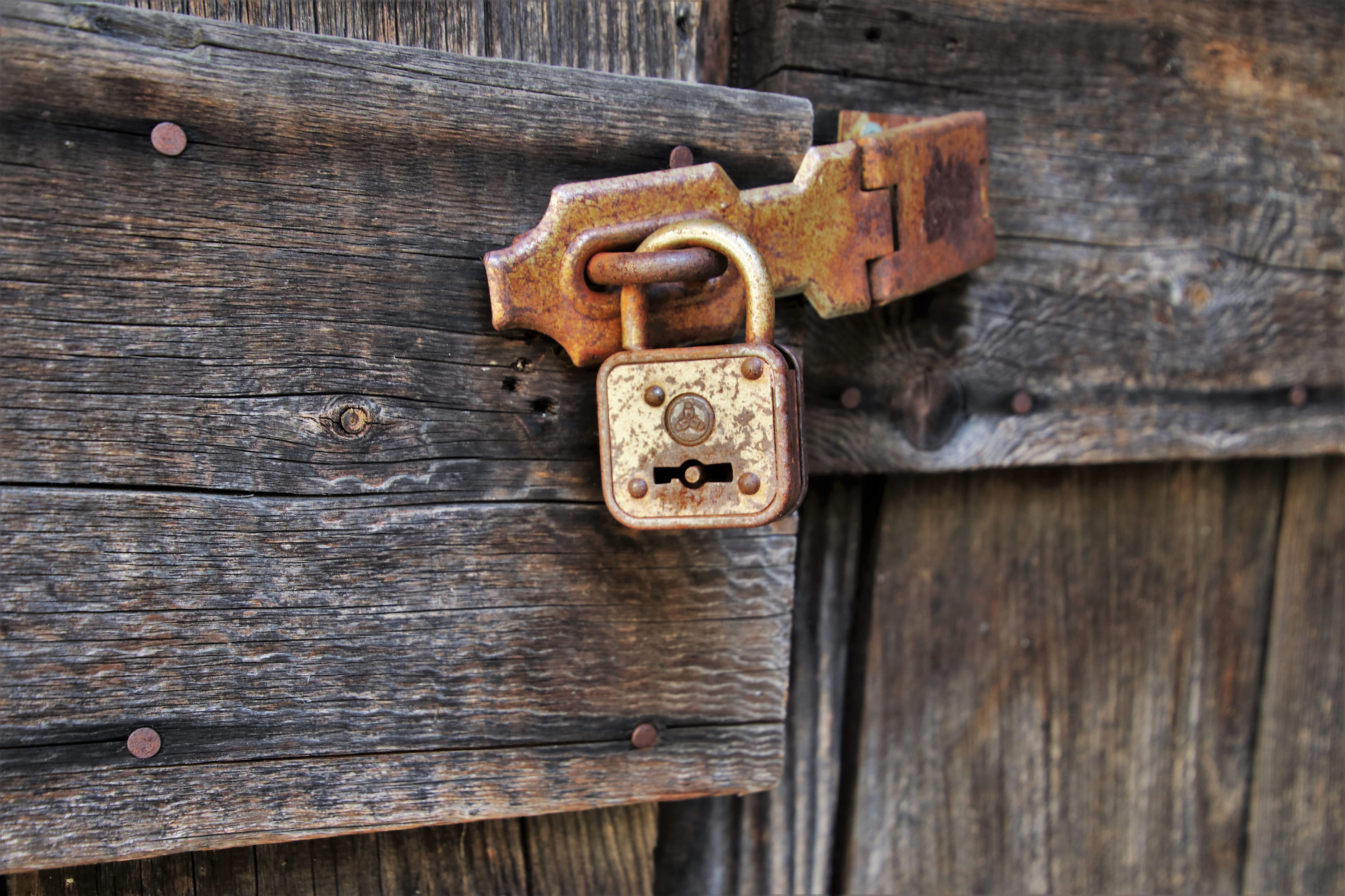 entrance, full frame, rusty, protection, building, security, close-up, wood - material, weathered, backgrounds, metal, by wlodek, the door, day, turn off, HD Wallpaper