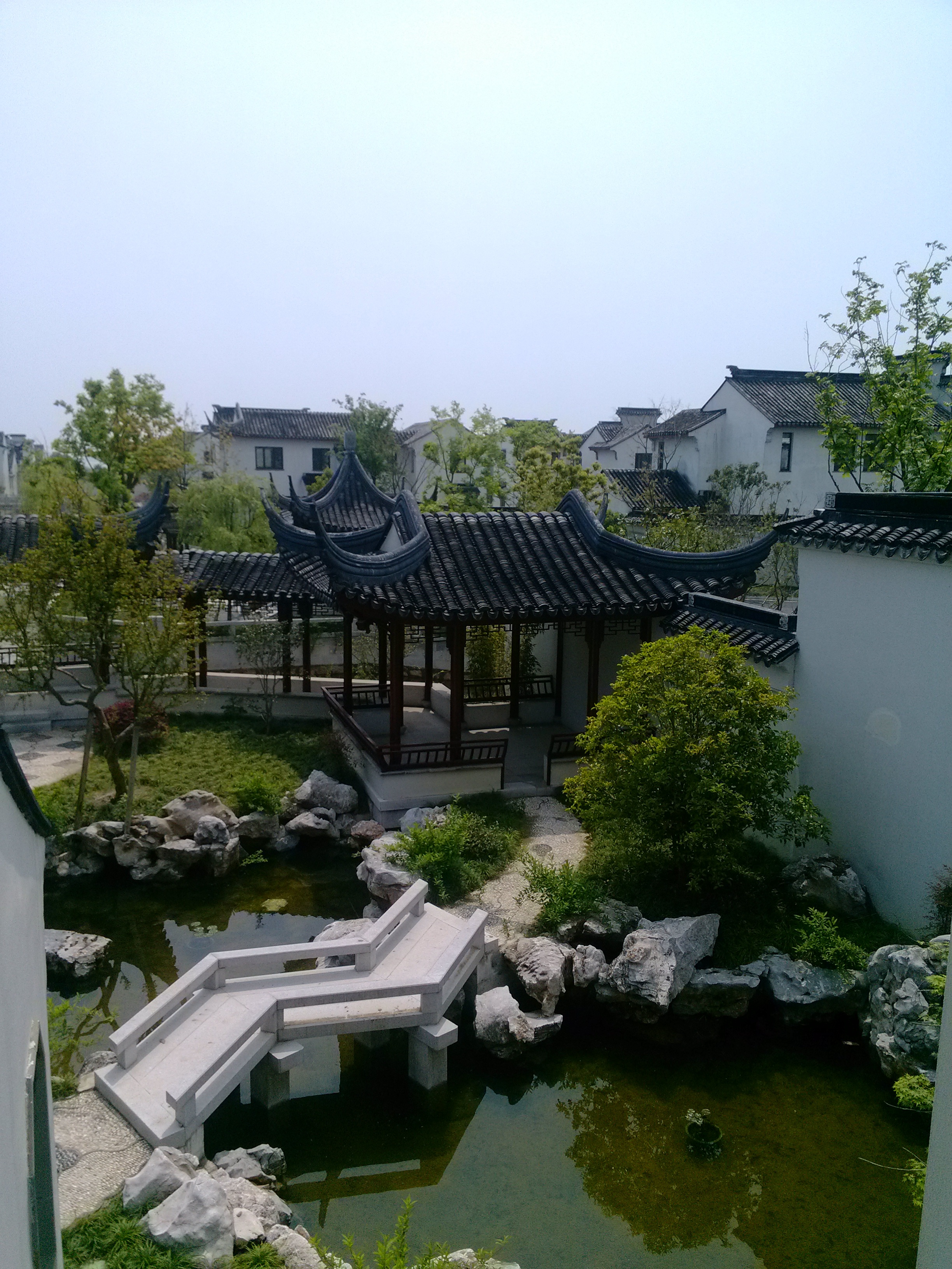 plant, 2K, no people, day, the scenery, building, house, roof, jiangnan, outdoors, building exterior, sky, clear sky, architecture, lake, reflection, tree, Phone HD Wallpaper