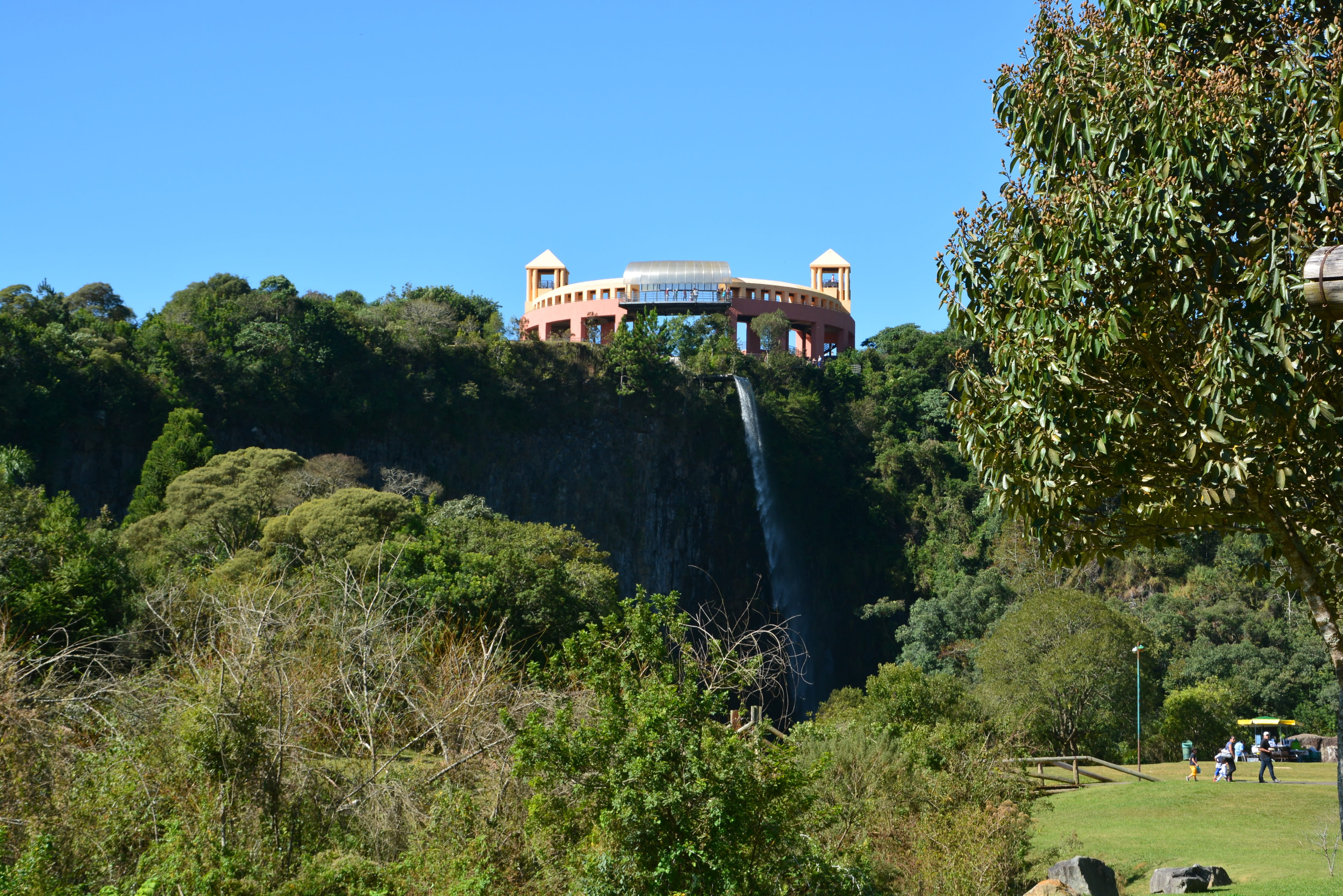 green color, 4K, brazil, day, architecture, incidental people, tanguá, sky, lake, clear sky, vision, growth, waterfall, beauty in nature, plant, built structure, HD Wallpaper
