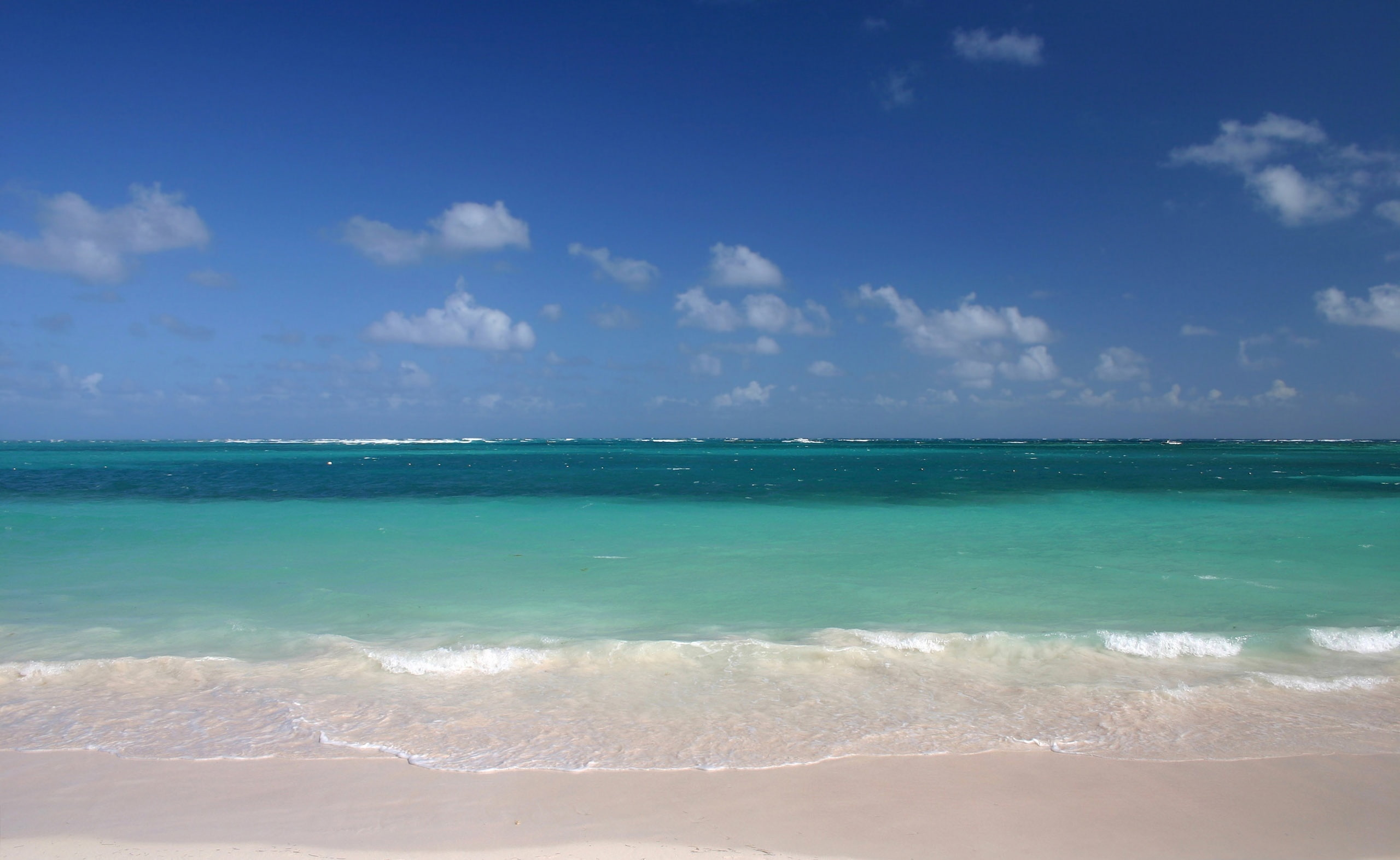 Beach, land, scenics - nature, idyllic, water, no people, Best, outdoors, horizon over water, day, body, sea, tranquil scene, World, blue, beauty in nature, HD Wallpaper