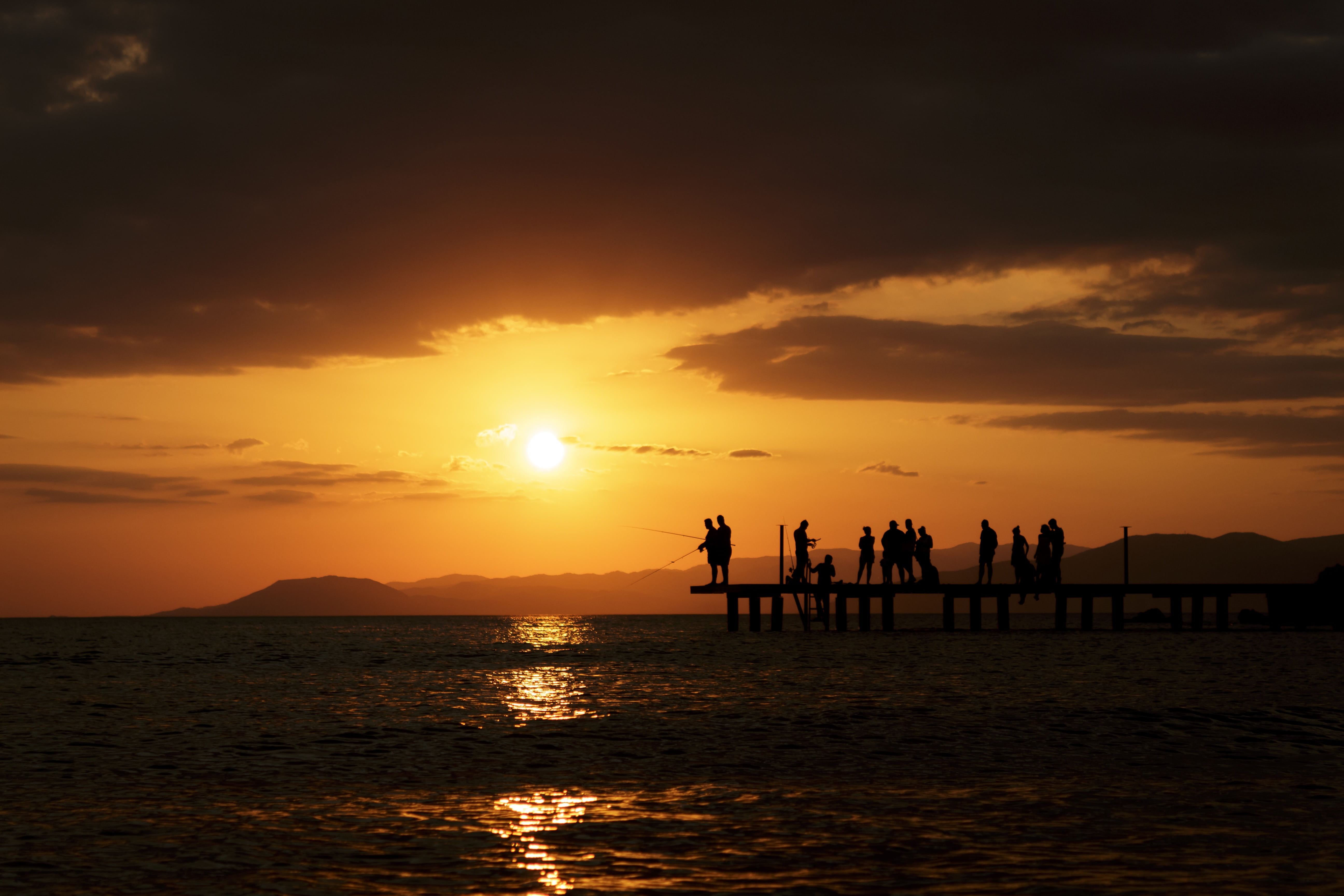 solar, environmental, nature, land, sunset sea views, beauty in nature, scenics - nature, background, sun, marine, real people, water, lifestyles, sunset and the sea, HD Wallpaper