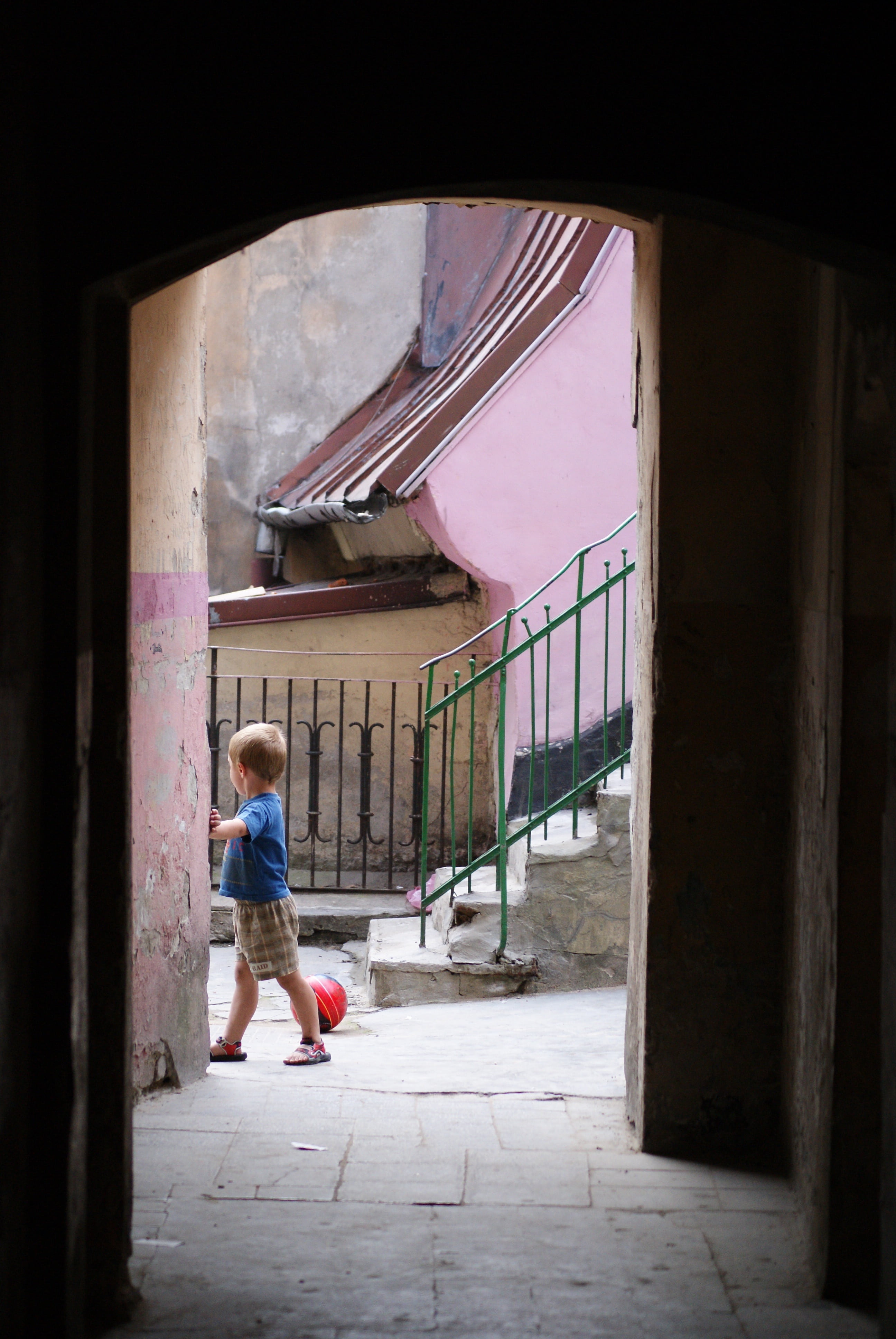 the ball, built structure, building, indoors, child, childhood, gateway, window, lublin, door, city, side view, day, lifestyles, 4K, one person, architecture, Phone HD Wallpaper