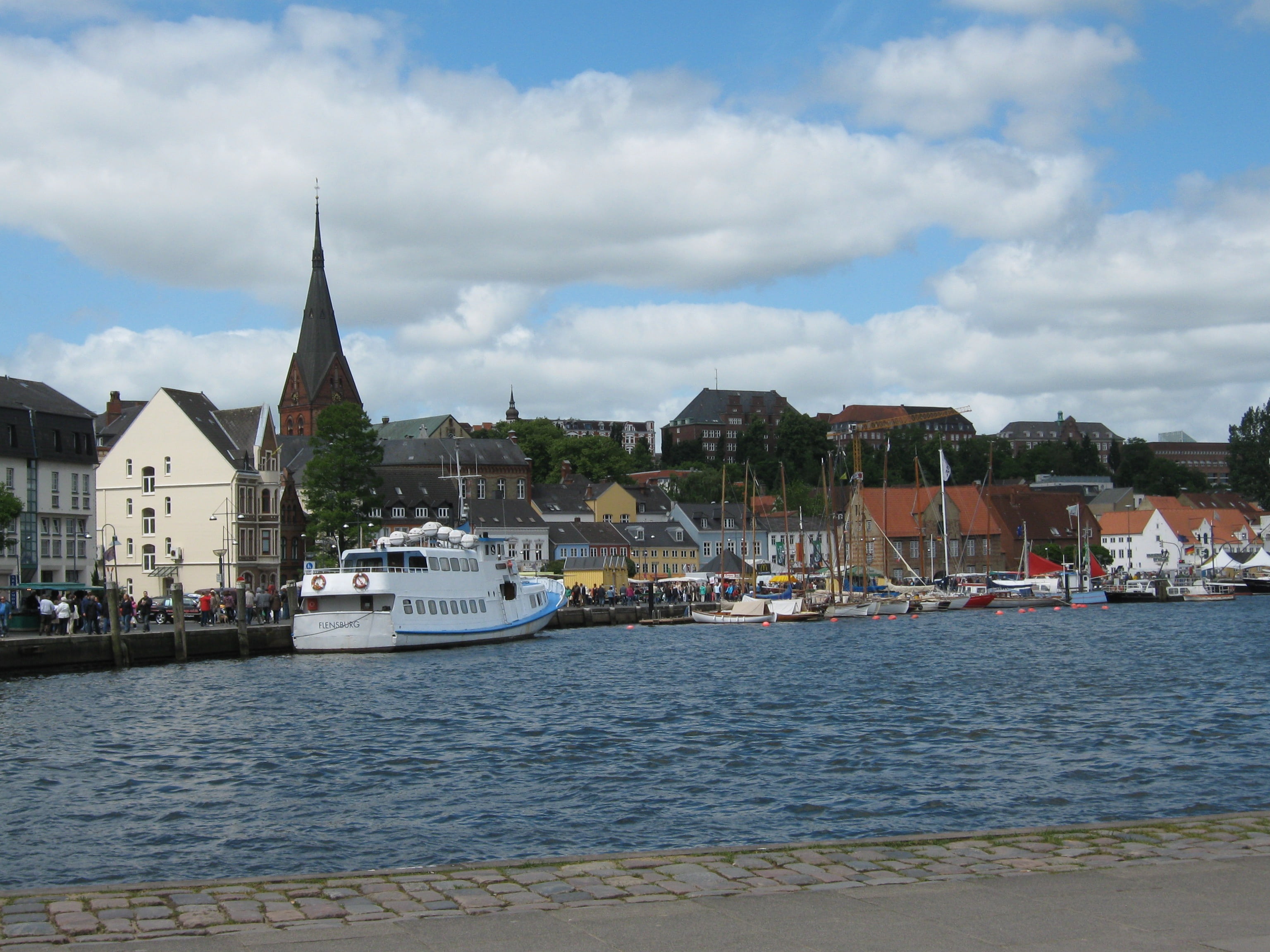 sailboat, built structure, top of port, sky, nautical vessel, architecture, st marys church, incidental people, spire, cloud - sky, outdoors, waterfront, HD Wallpaper
