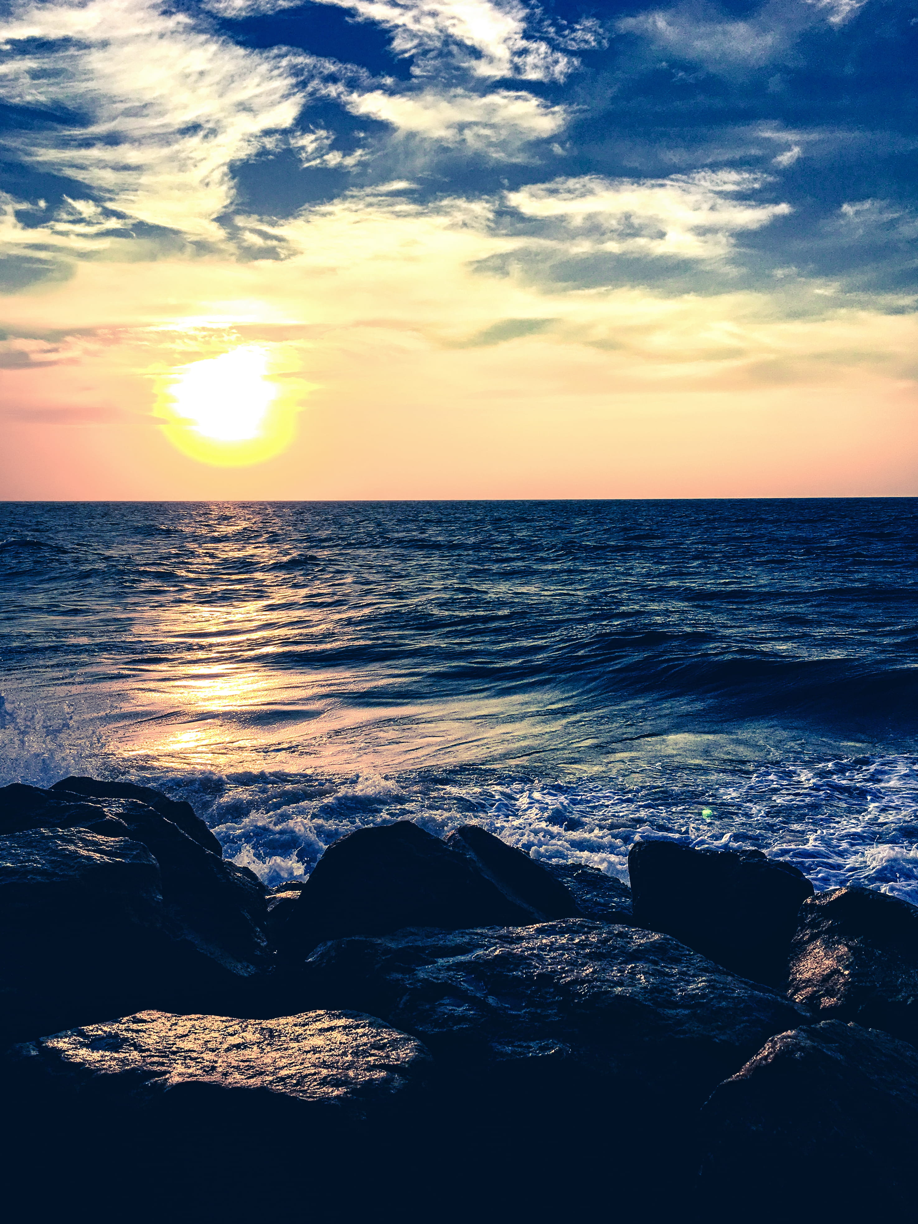 sunrise, rocks, scenics - nature, sadeep sasanka, scenic, sky, nature, cloud - sky, ocean, land, tranquil scene, seascape, dawn, motion, 4K, hour, outdoors, Phone HD Wallpaper