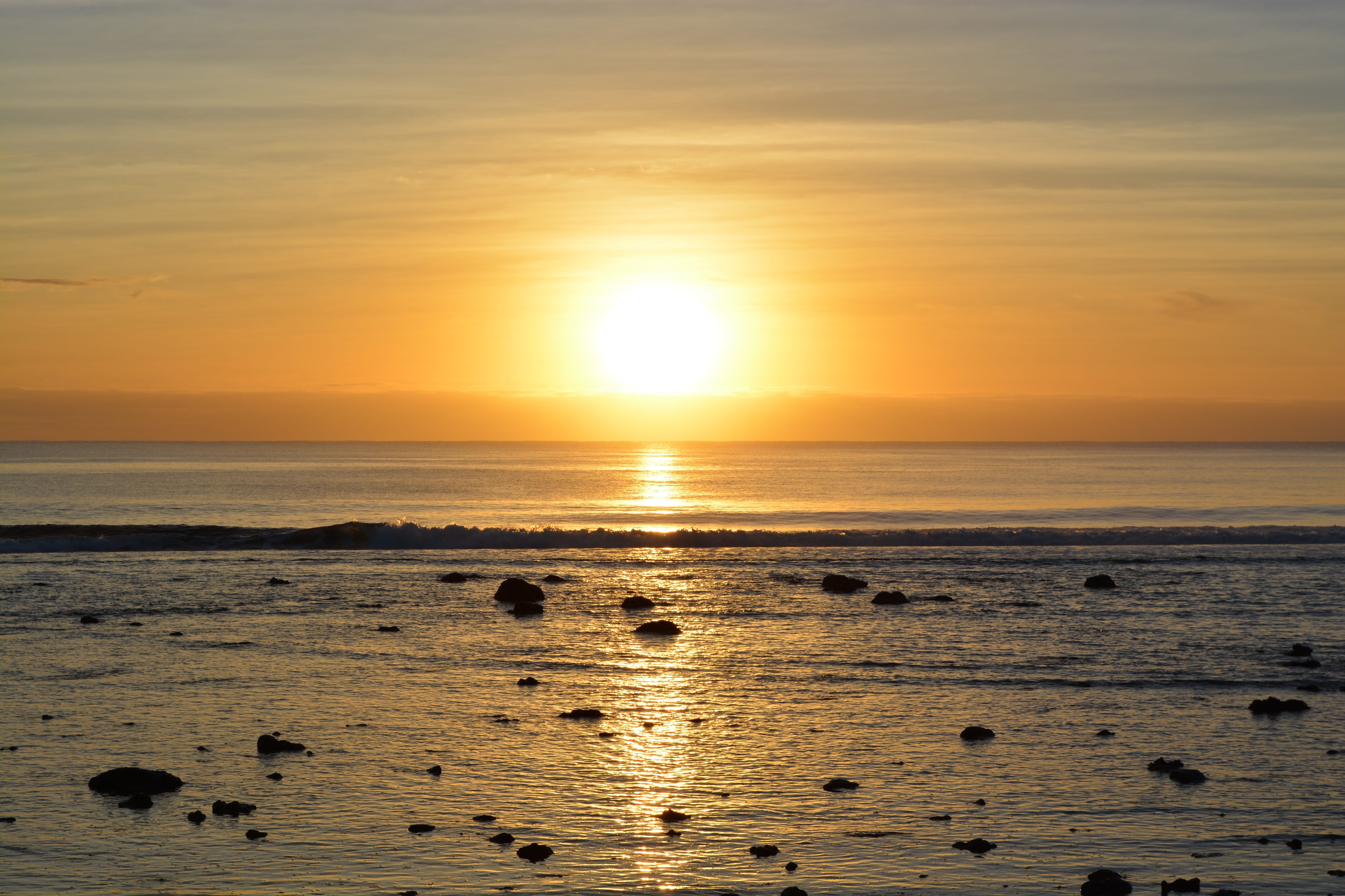 nature, dusk, beauty in nature, reflection, horizon over water, coast, idyllic, ocean, orange color, peaceful, 5K, horizon, tranquility, atmospheric, scenics - nature, HD Wallpaper