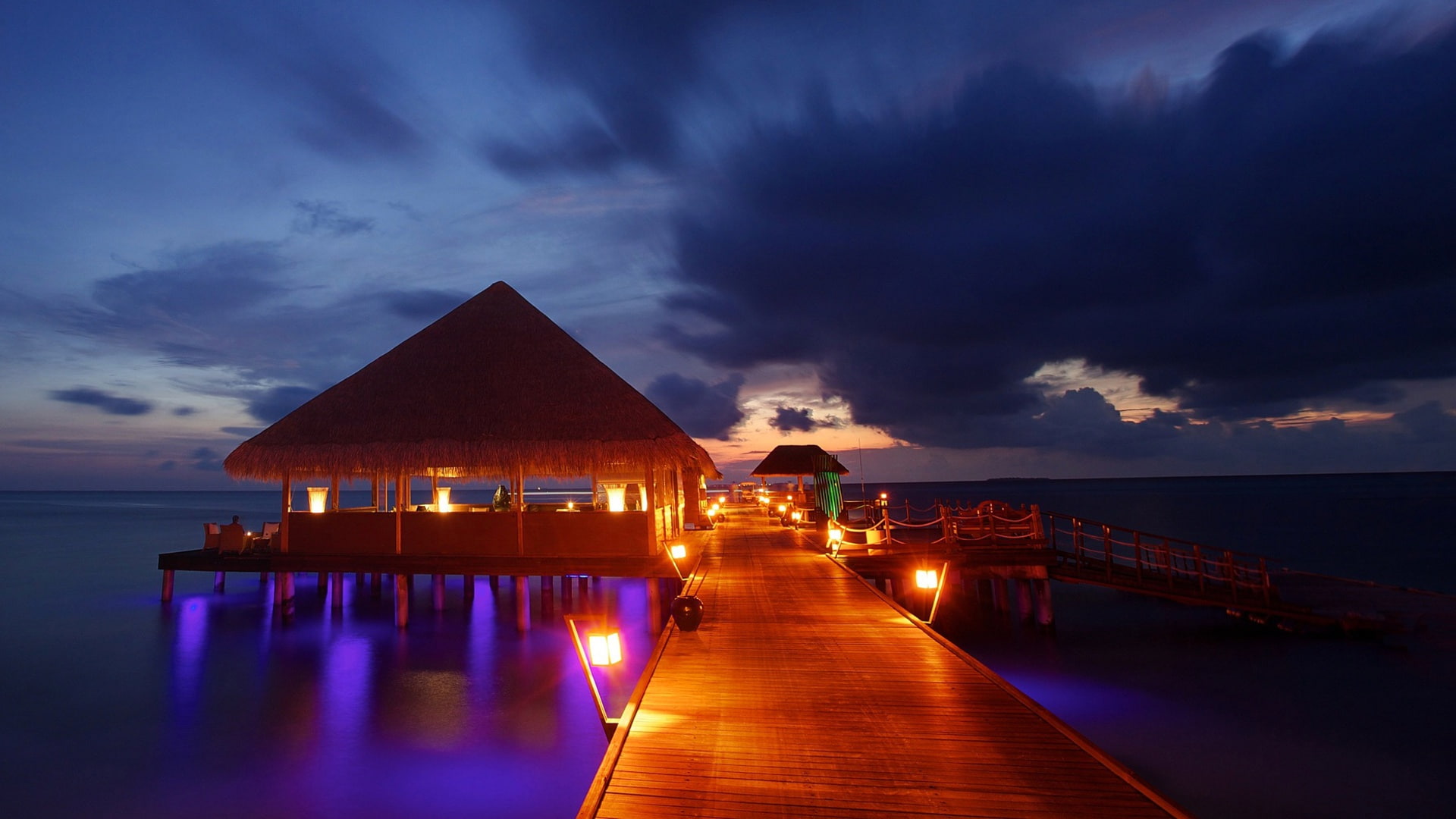 trail, resort, hotel, night, path, ocean, nature, hd, 1080P, tropical, hut, lights, HD Wallpaper