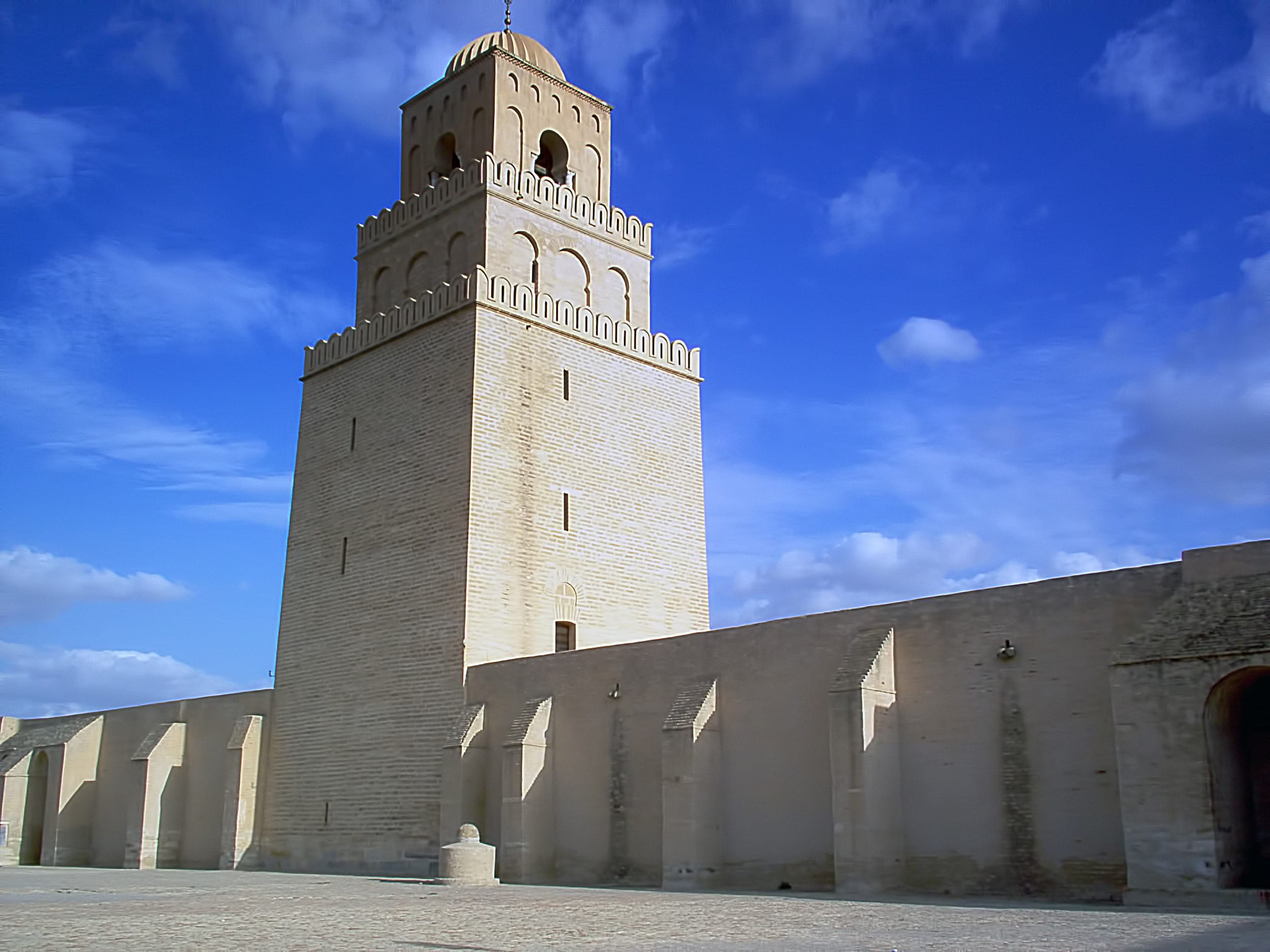 clock face, Mosque, blue, architectural column, famous Place, white, travel destinations, low angle view, travel, the republic of tunisia, Kairouan, cloud - sky, HD Wallpaper