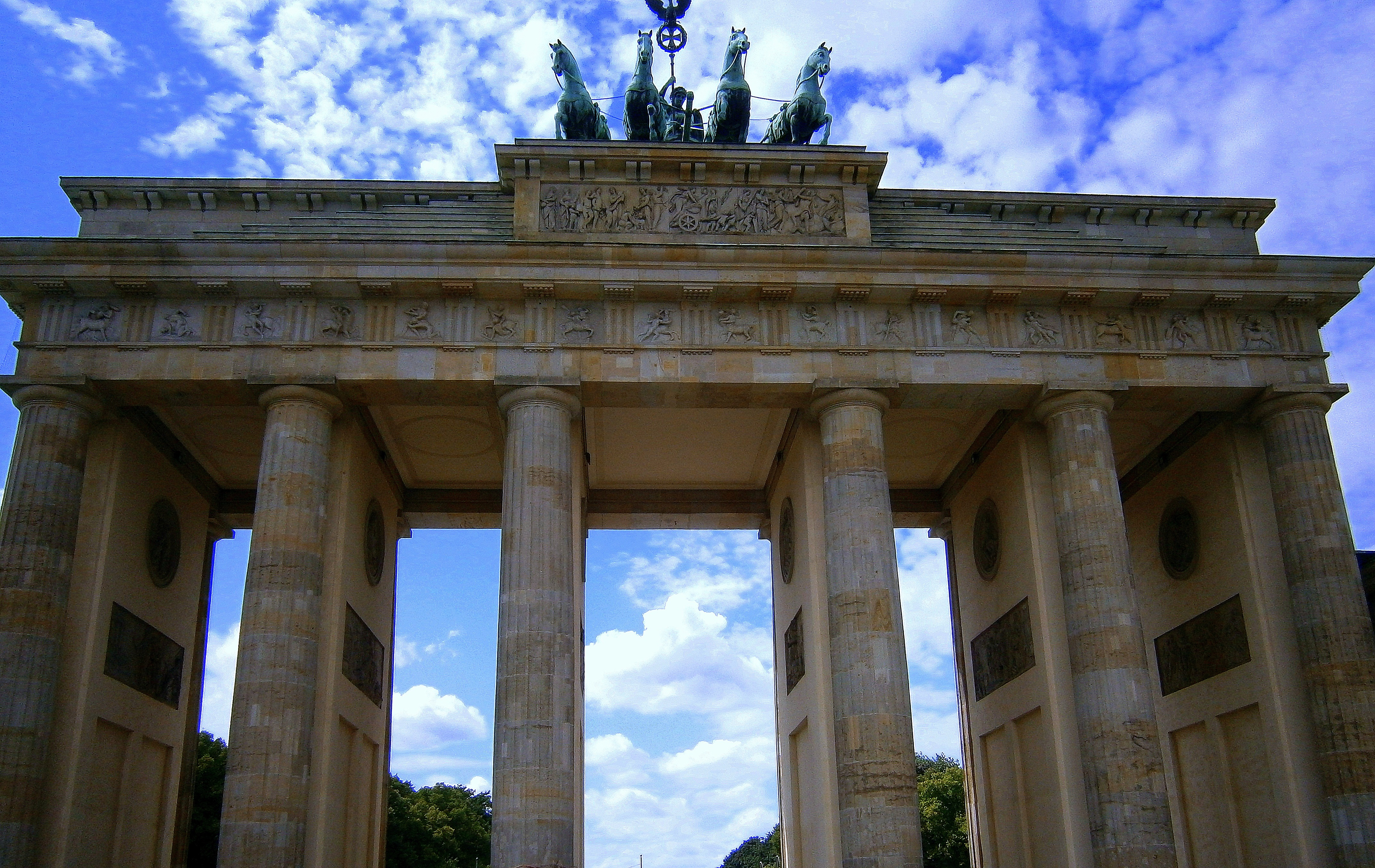 city, brandenburg gate, sky, 4K, beautiful, built structure, architectural column, ancient civilization, no people, places of interest, travel destinations, HD Wallpaper