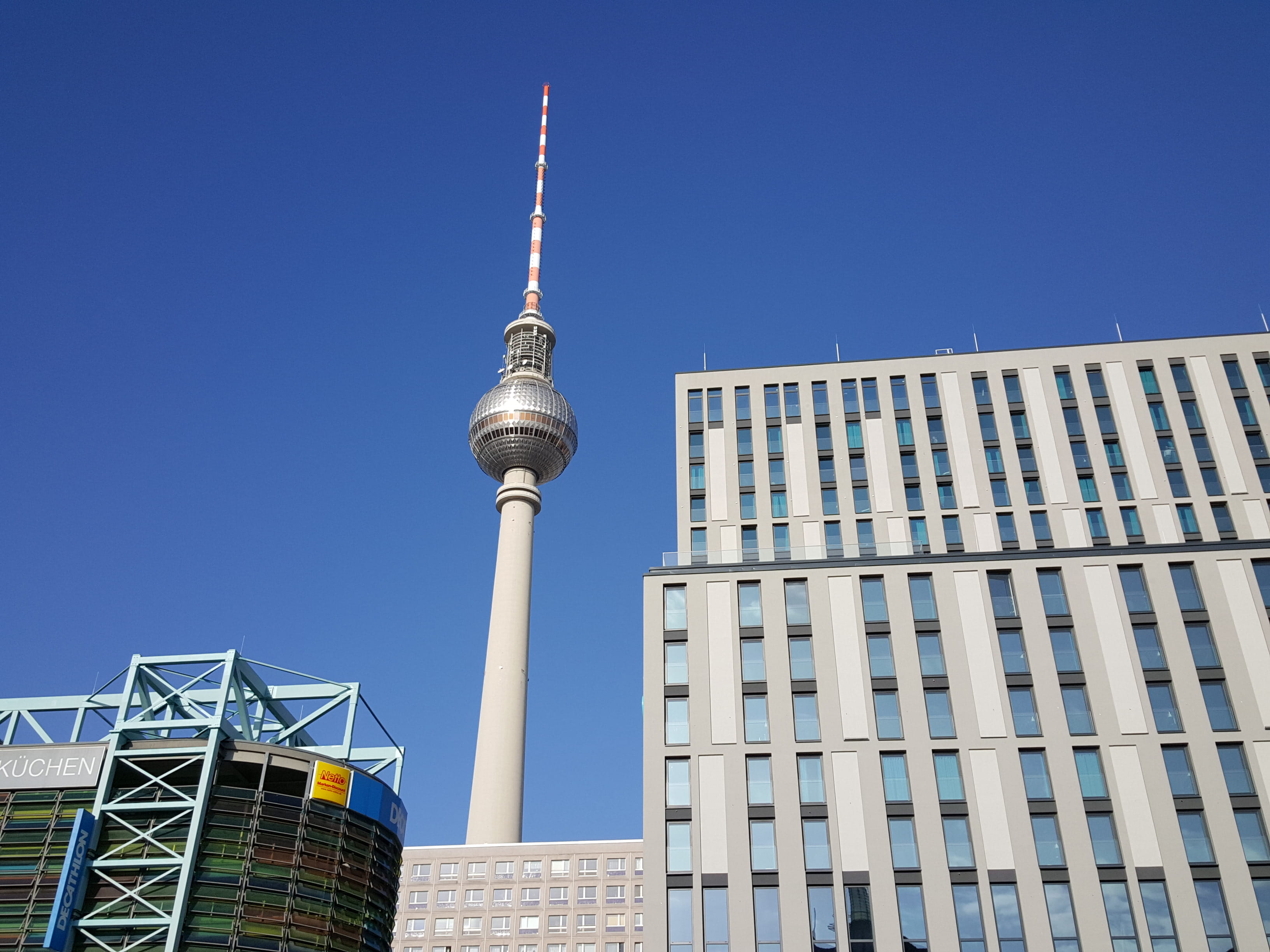 tower, architecture, no people, modern, office building exterior, tourism, blue, travel destinations, sun, spire, buildings, capital, communication, skyscraper, HD Wallpaper