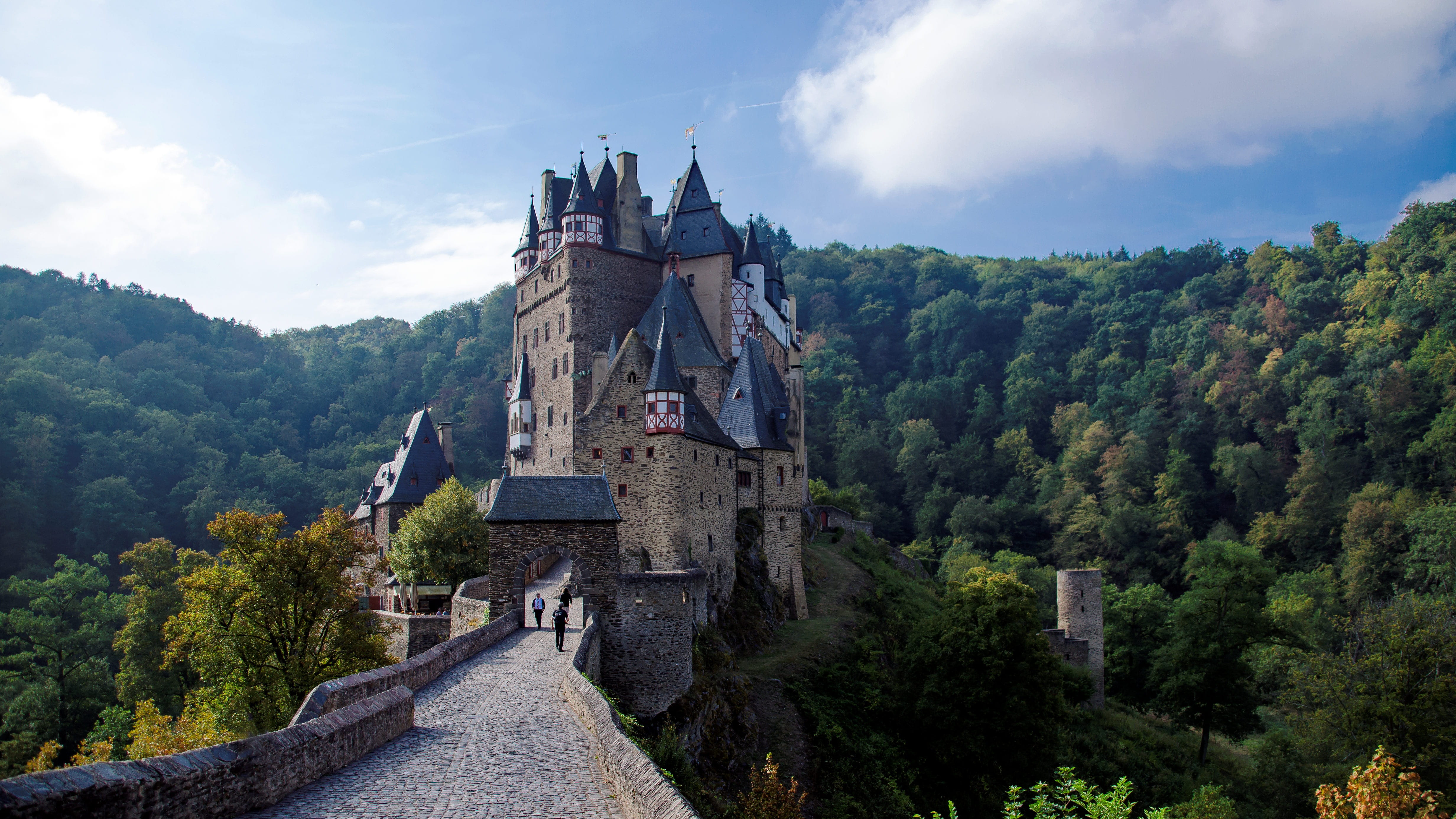mountain, eifel, cloud - sky, no people, history, 4K, architecture, tree, place of worship, the past, day, building exterior, nature, building, spirituality, HD Wallpaper