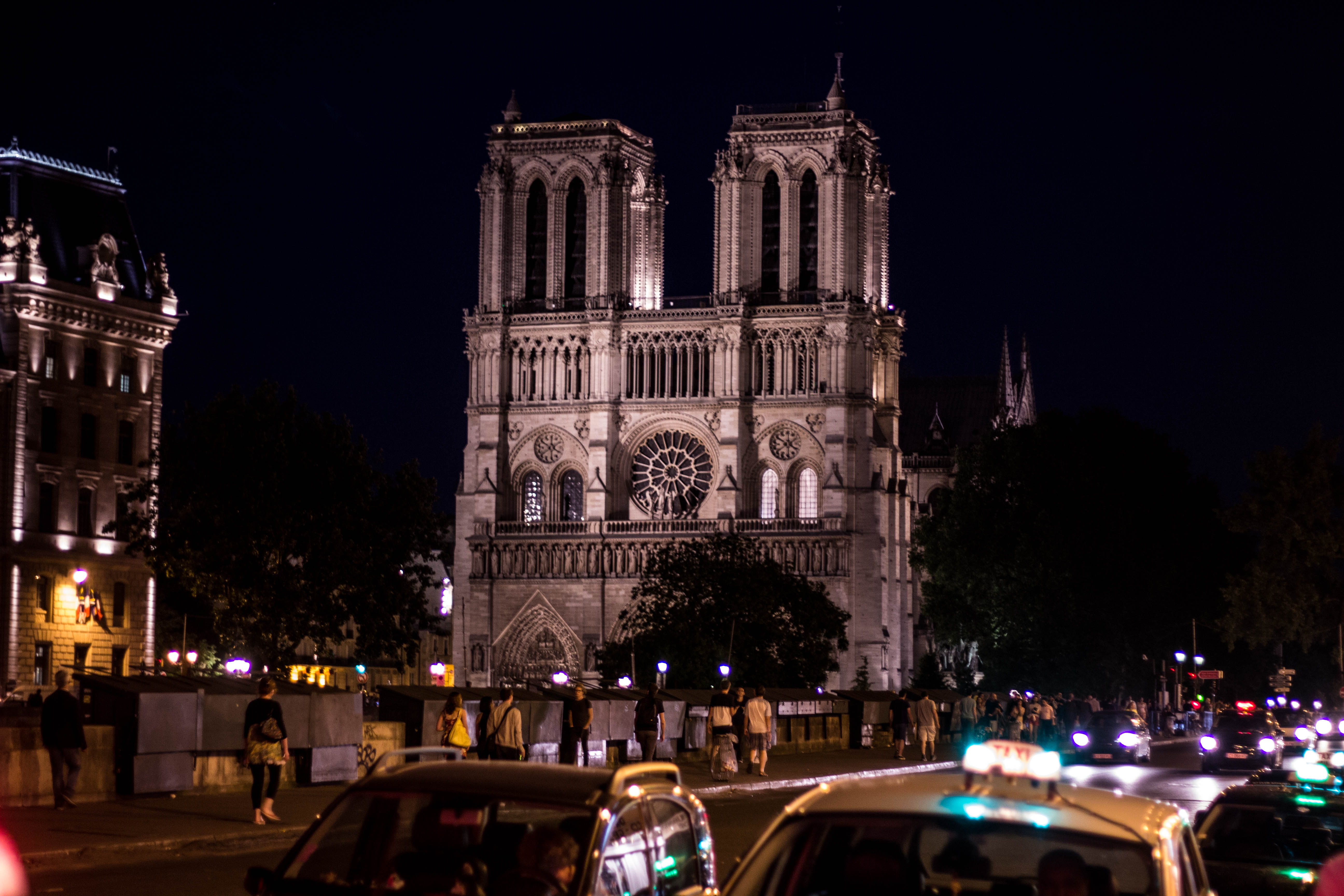 building exterior, place of worship, city, belief, parisian, cathedral, architecture, travel, night life, car, 5K, illuminated, mode of transportation, HD Wallpaper