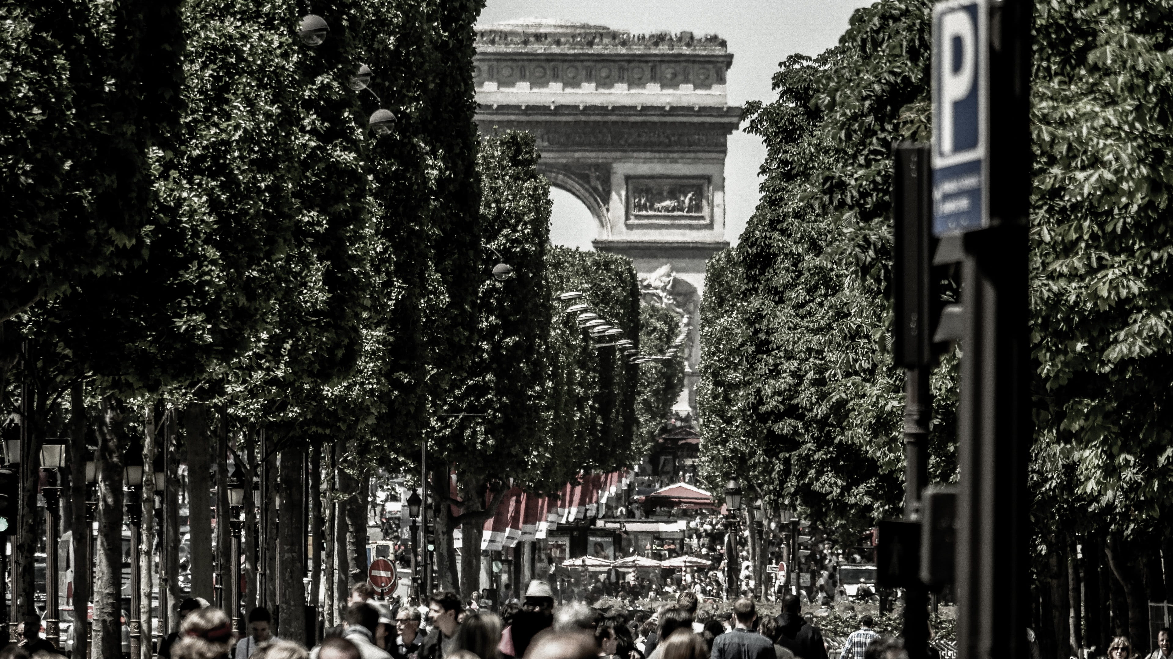 4K, monument, city life, plant, architecture, built structure, women, city, tree, real people, building, men, architectural column, paris, day, arc-de-triomphe, HD Wallpaper