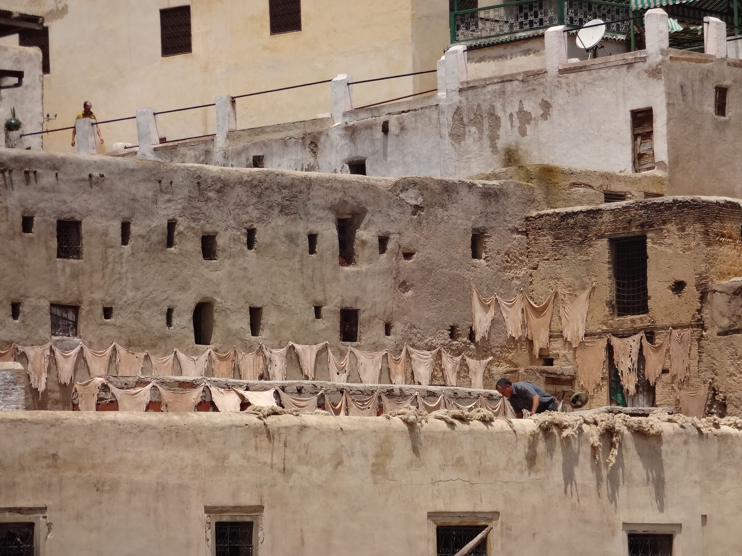 medina, travel destinations, traditional, tannery, real people, leather, architecture, history, people, building, fez, old, the past, day, color, colour, HD Wallpaper